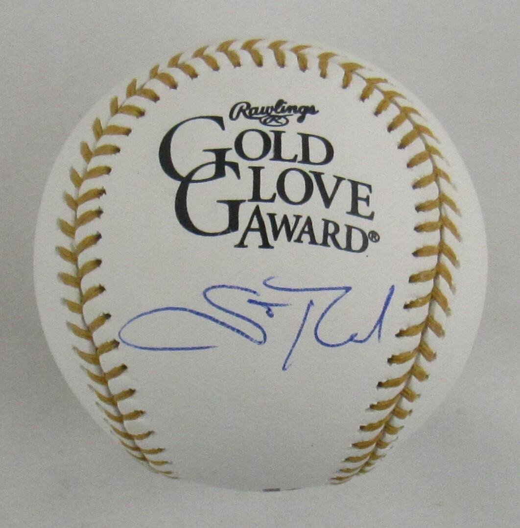 Scott Rolen Signed Gold Glove Award Logo Baseball (JSA) at PristineAuction.com Scott Rolen Signed Gold Glove Award Logo Baseball (JSA) at PristineAuction.com