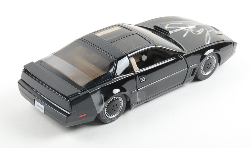 David Hasselhoff Signed "Knight Rider" 1:24 Diecast Car (Beckett) at PristineAuction.com David Hasselhoff Signed "Knight Rider" 1:24 Diecast Car (Beckett) at PristineAuction.com