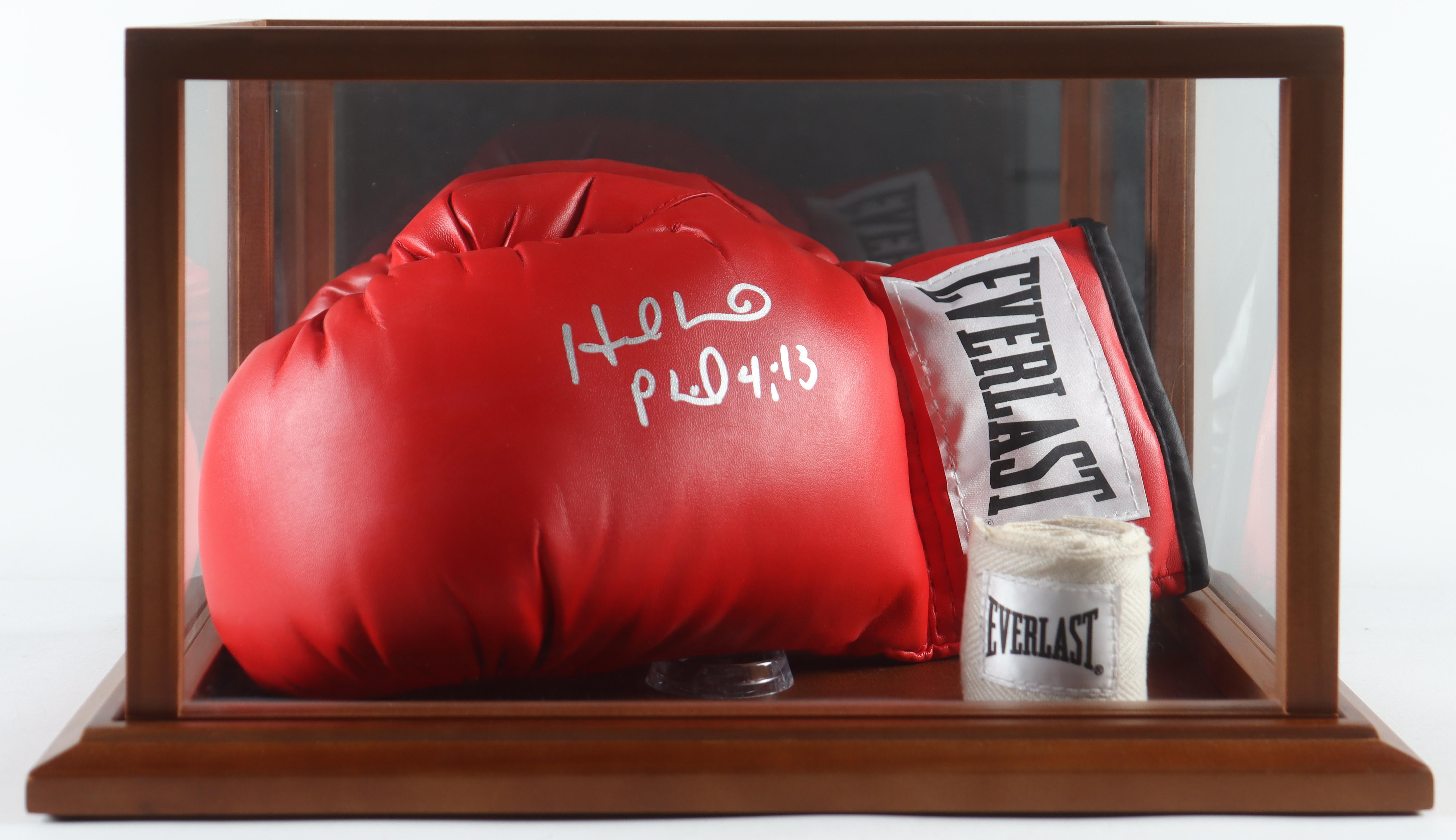 Evander Holyfield Signed Everlast Boxing Glove With Everlast Wraps in Display Case (PSA) at PristineAuction.com Evander Holyfield Signed Everlast Boxing Glove With Everlast Wraps in Display Case (PSA) at PristineAuction.com