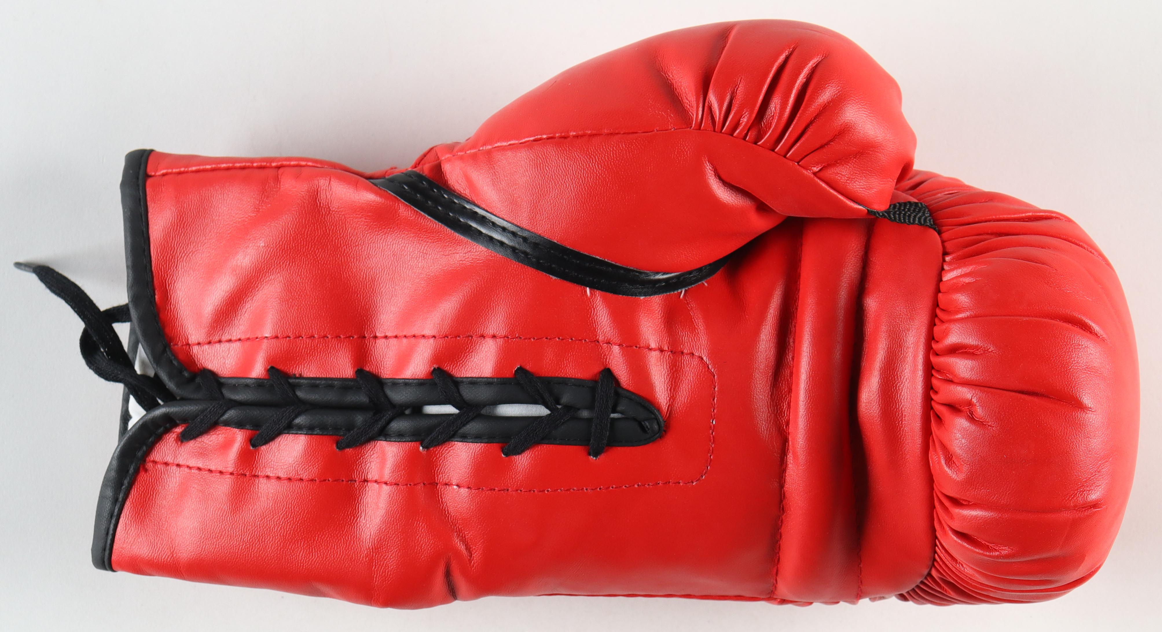 Evander Holyfield Signed Everlast Boxing Glove With Everlast Wraps in Display Case (PSA) at PristineAuction.com Evander Holyfield Signed Everlast Boxing Glove With Everlast Wraps in Display Case (PSA) at PristineAuction.com