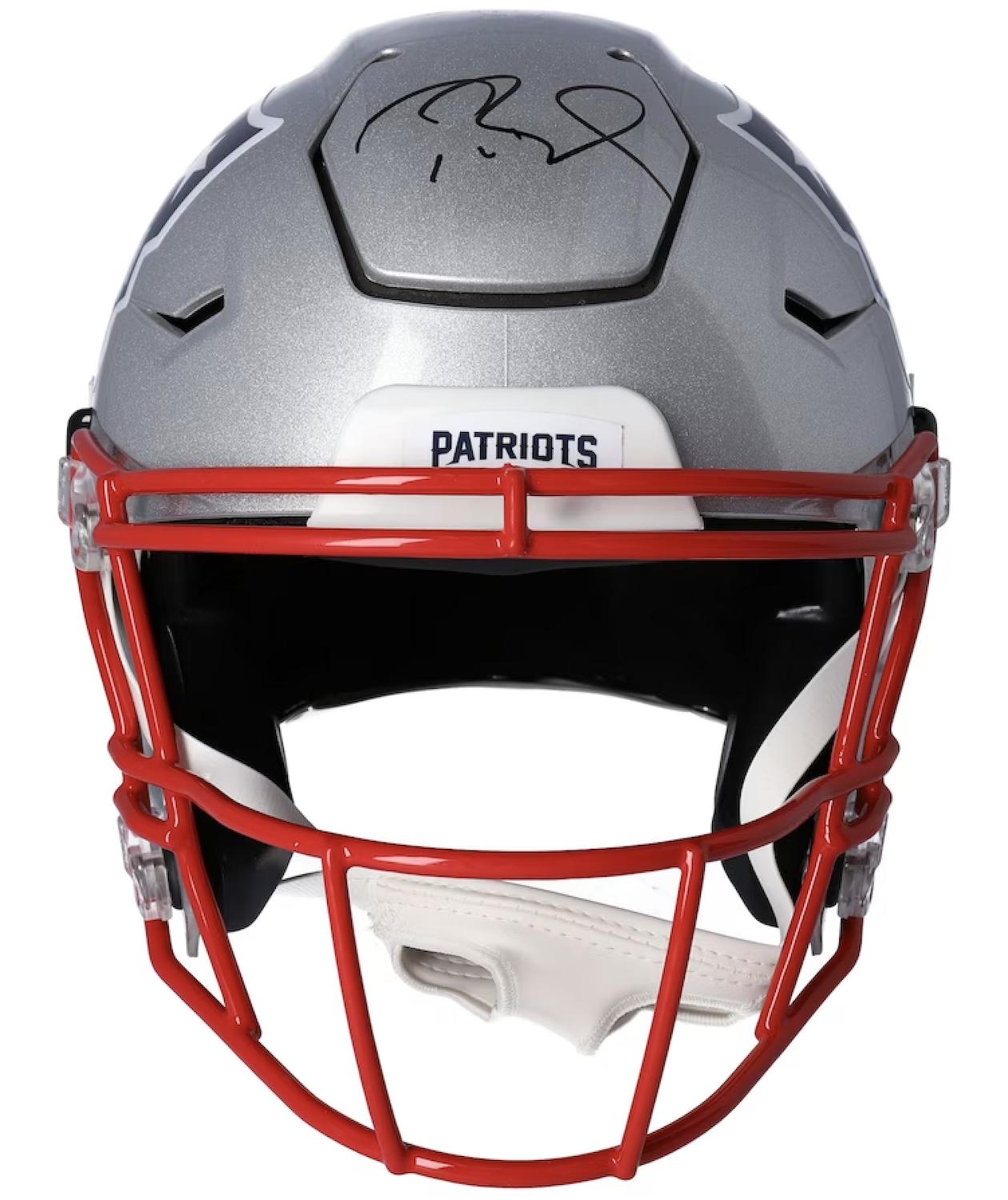 Tom Brady Signed Patriots Full-Size Authentic On-Field Speedflex Helmet (Fanatics) at PristineAuction.com Tom Brady Signed Patriots Full-Size Authentic On-Field Speedflex Helmet (Fanatics) at PristineAuction.com
