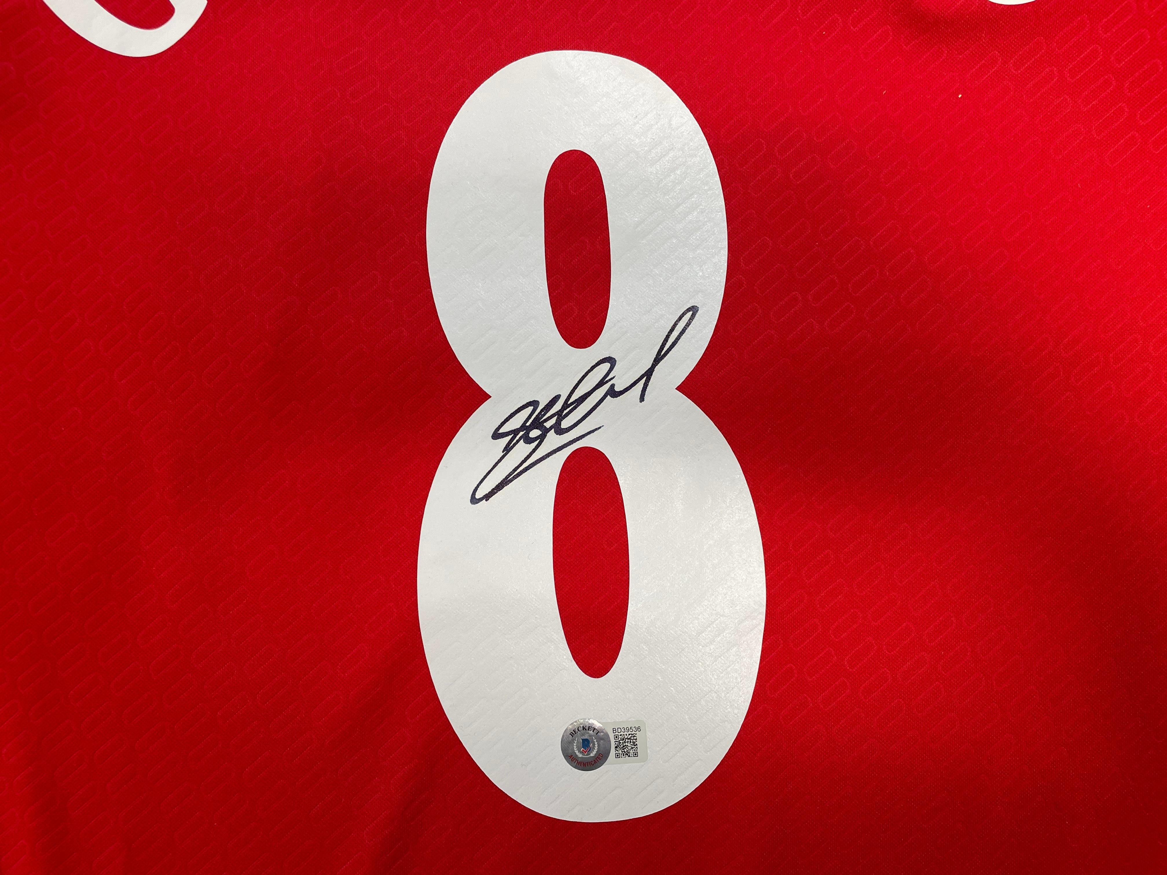 Steven Gerrard Signed Liverpool Jersey (Beckett) at PristineAuction.com Steven Gerrard Signed Liverpool Jersey (Beckett) at PristineAuction.com
