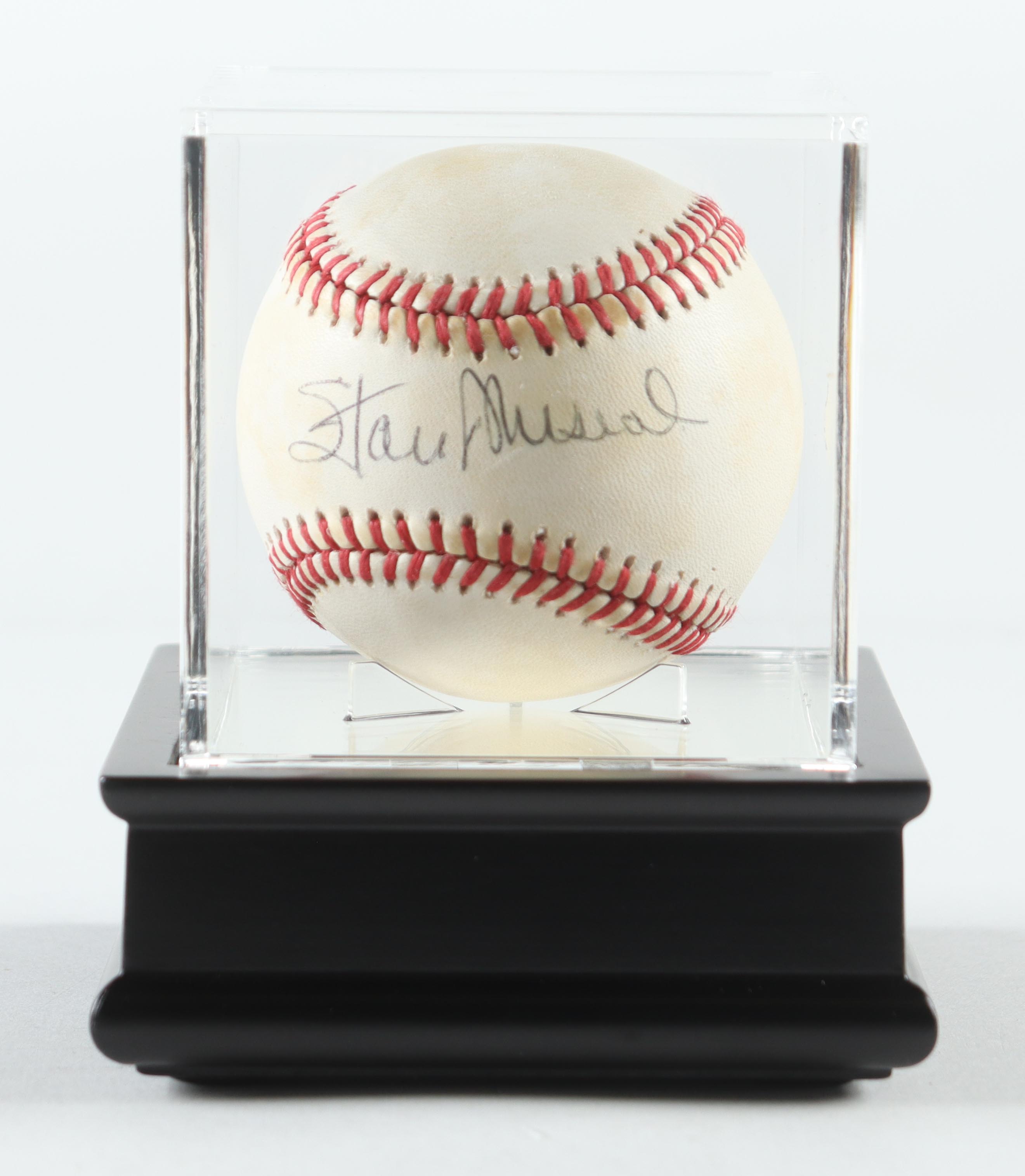 Stan Musial Signed ONL Baseball In Display Case (PSA) at PristineAuction.com Stan Musial Signed ONL Baseball In Display Case (PSA) at PristineAuction.com