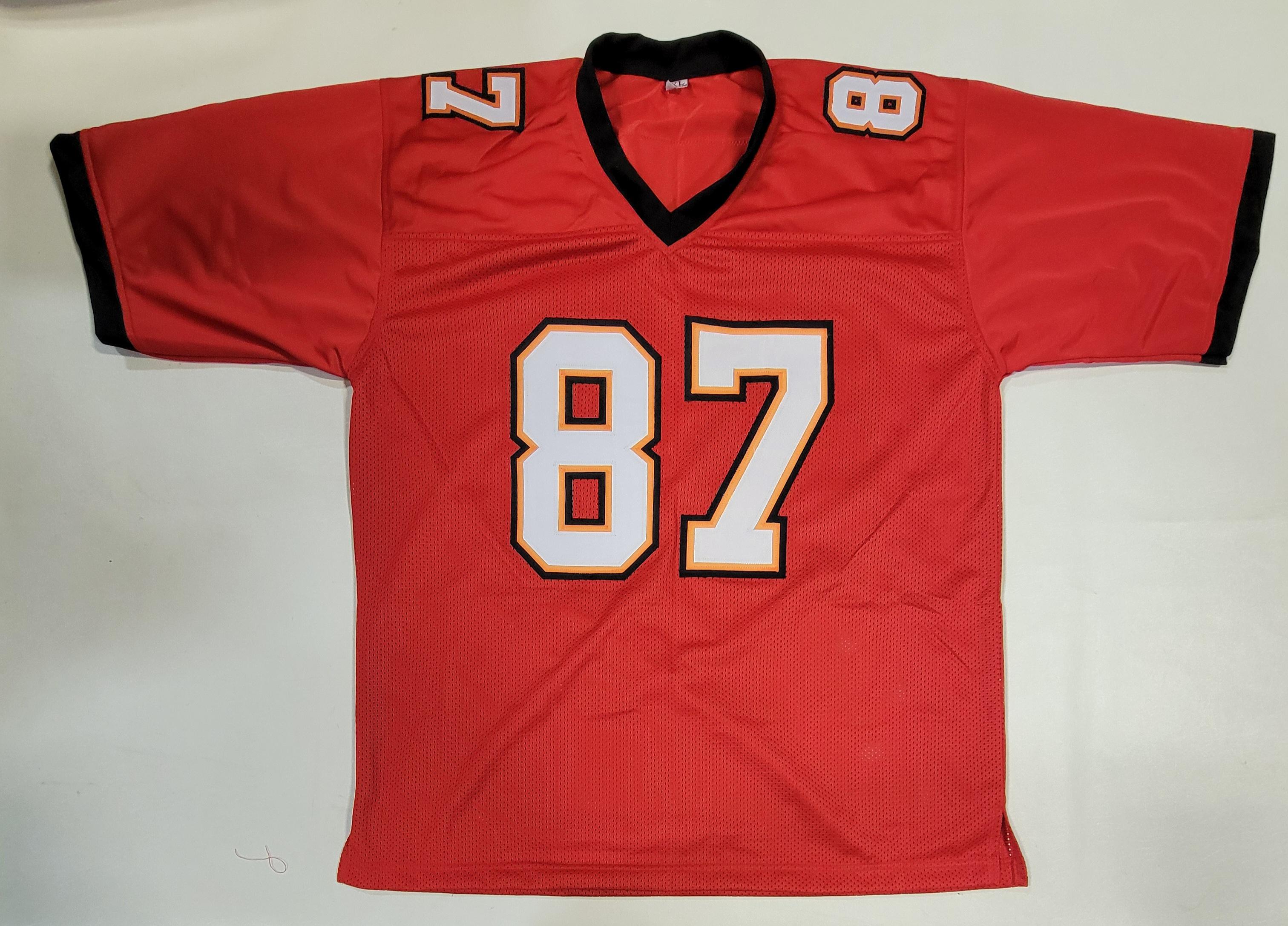 Rob Gronkowski Signed Jersey (JSA) at PristineAuction.com Rob Gronkowski Signed Jersey (JSA) at PristineAuction.com