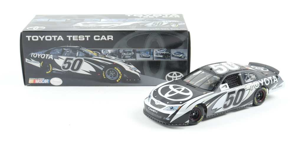 ナスカー 1/24 TOYOTA Camry TRD ディスプレイモデル 1_24DennyHamlin2023NASCARToyot