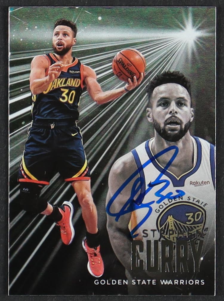 Stephen Curry Signed 2020-21 Panini Chronicles Essentials #231 (Beckett & Curry) at PristineAuction.com Stephen Curry Signed 2020-21 Panini Chronicles Essentials #231 (Beckett & Curry) at PristineAuction.com