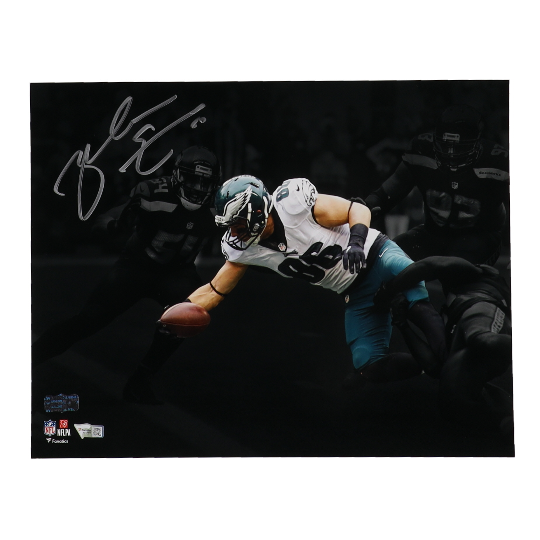 Zach Ertz Signed Eagles 11x14 Photo (Ertz & Fanatics) at PristineAuction.com Zach Ertz Signed Eagles 11x14 Photo (Ertz & Fanatics) at PristineAuction.com