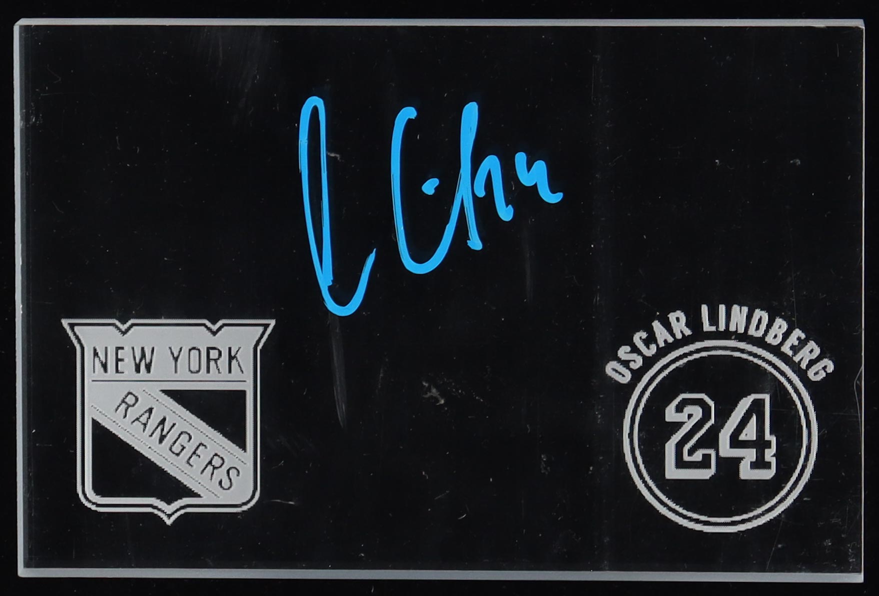 Oscar Lindberg Signed Game-Used 4x6 Etched Plexiglass Piece (Steiner) at PristineAuction.com Oscar Lindberg Signed Game-Used 4x6 Etched Plexiglass Piece (Steiner) at PristineAuction.com