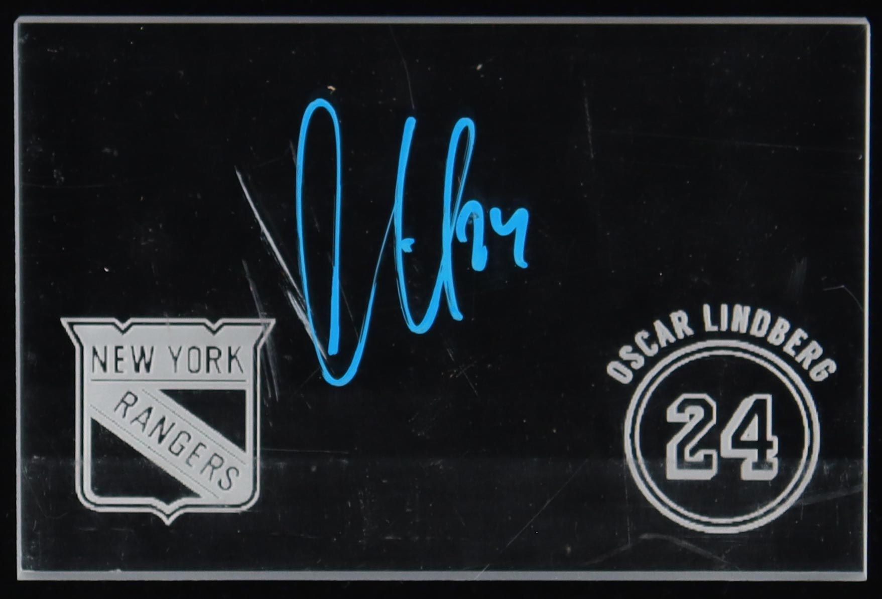 Oscar Lindberg Signed Game-Used 4x6 Etched Plexiglass Piece (Steiner) at PristineAuction.com Oscar Lindberg Signed Game-Used 4x6 Etched Plexiglass Piece (Steiner) at PristineAuction.com