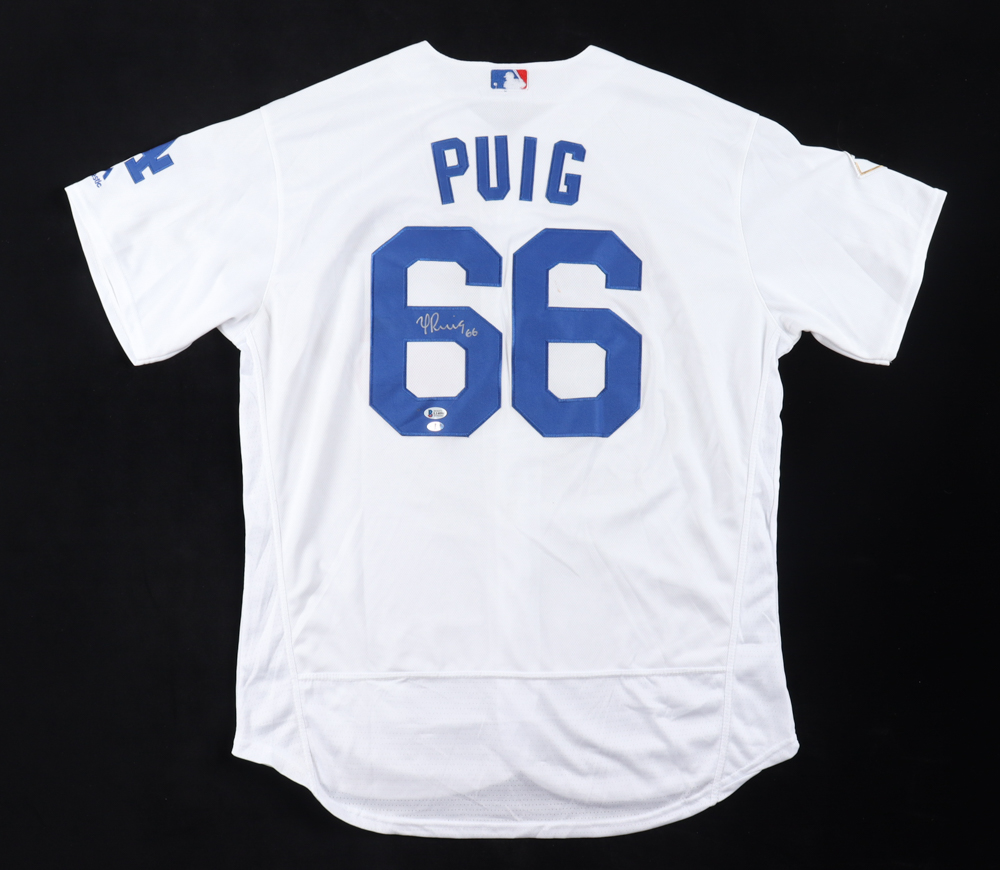 Yasiel Puig Signed Jersey (Beckett & Puig) at PristineAuction.com Yasiel Puig Signed Jersey (Beckett & Puig) at PristineAuction.com