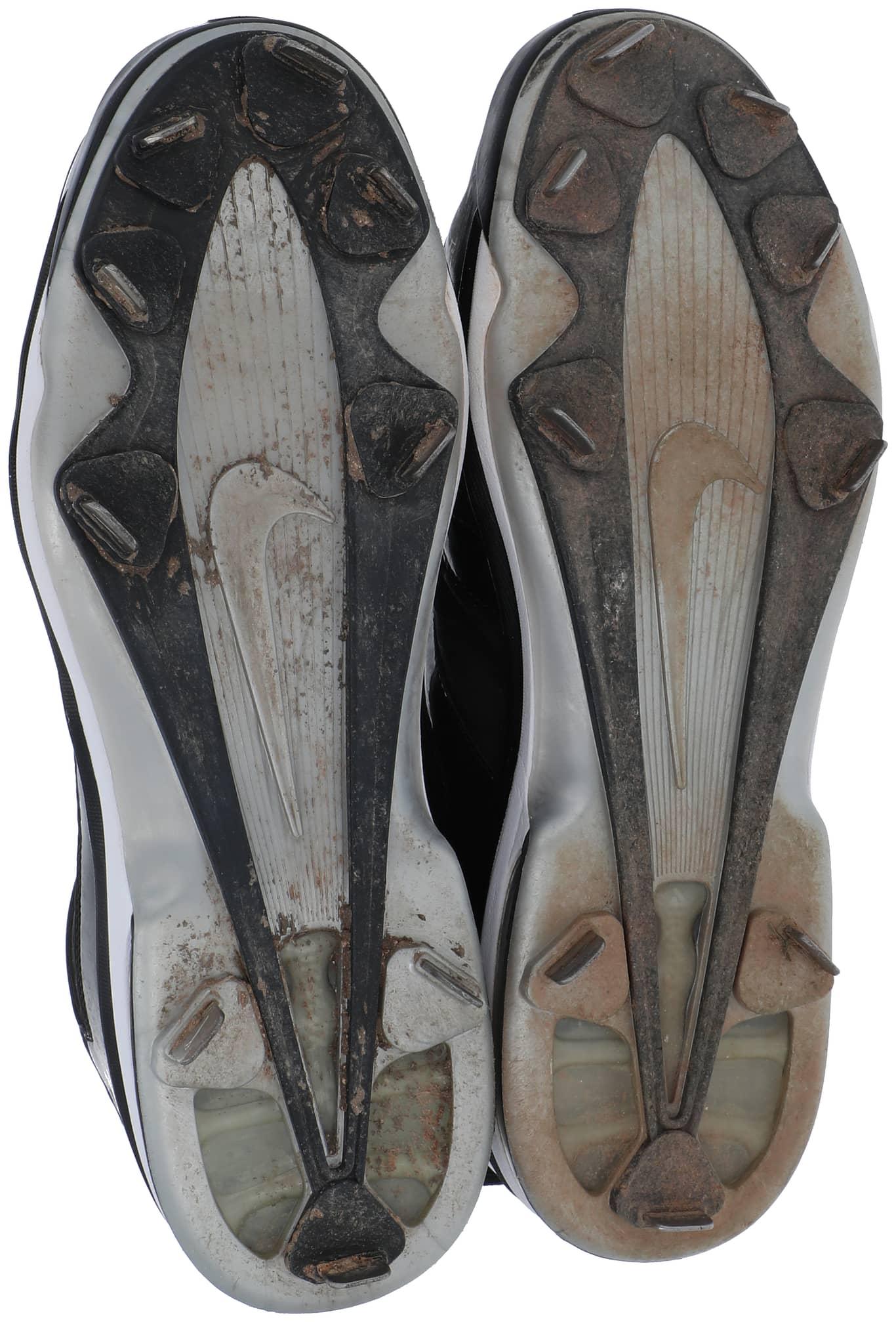 Derek Jeter Signed Game-Used Jordan Brand Baseball Cleats (Steiner) at PristineAuction.com Derek Jeter Signed Game-Used Jordan Brand Baseball Cleats (Steiner) at PristineAuction.com