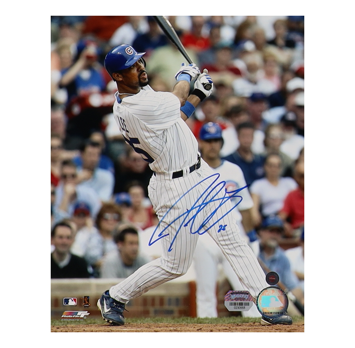 Derrek Lee Signed Cubs 8x10 Photo (Steiner) at PristineAuction.com Derrek Lee Signed Cubs 8x10 Photo (Steiner) at PristineAuction.com