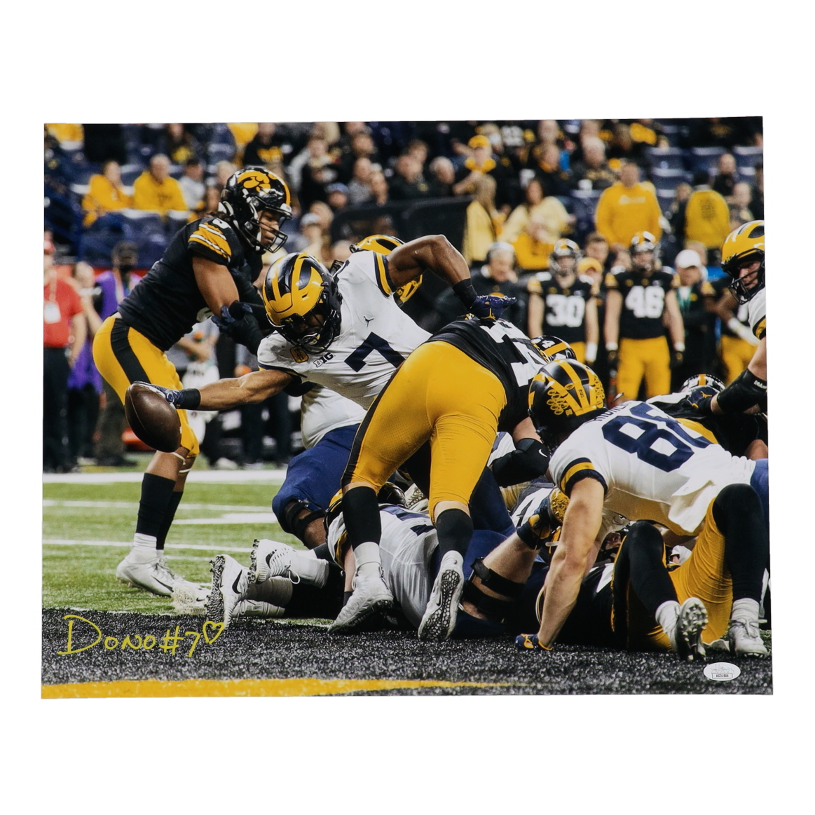 Donovan Edwards Signed Michigan Wolverines 16x20 Photo (JSA) at PristineAuction.com Donovan Edwards Signed Michigan Wolverines 16x20 Photo (JSA) at PristineAuction.com