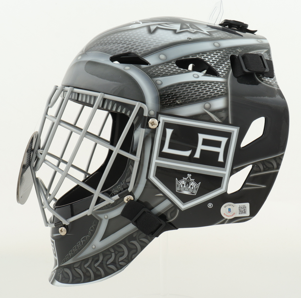 Jonathan Quick Signed Kings Full-Size Goalie Mask (Beckett) at PristineAuction.com Jonathan Quick Signed Kings Full-Size Goalie Mask (Beckett) at PristineAuction.com