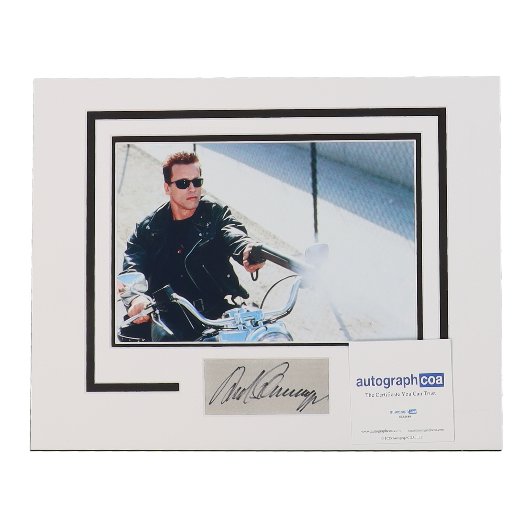 Arnold Schwarzenegger Signed "Terminator 2" Custom Matted Cut Display (ACOA) at PristineAuction.com Arnold Schwarzenegger Signed "Terminator 2" Custom Matted Cut Display (ACOA) at PristineAuction.com