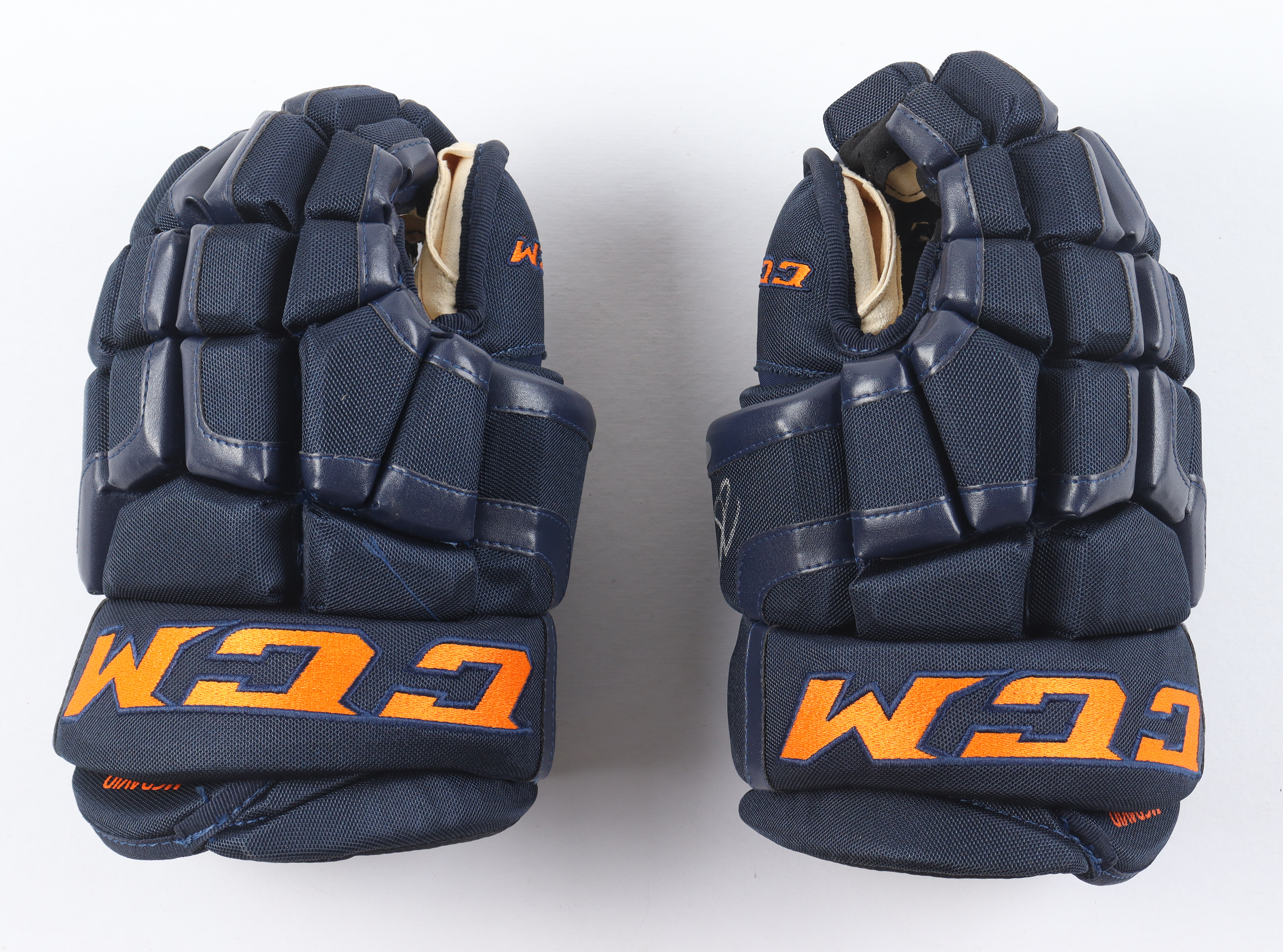 Connor McDavid Signed Set of (2) CCM Hockey Gloves (UDA) at PristineAuction.com Connor McDavid Signed Set of (2) CCM Hockey Gloves (UDA) at PristineAuction.com