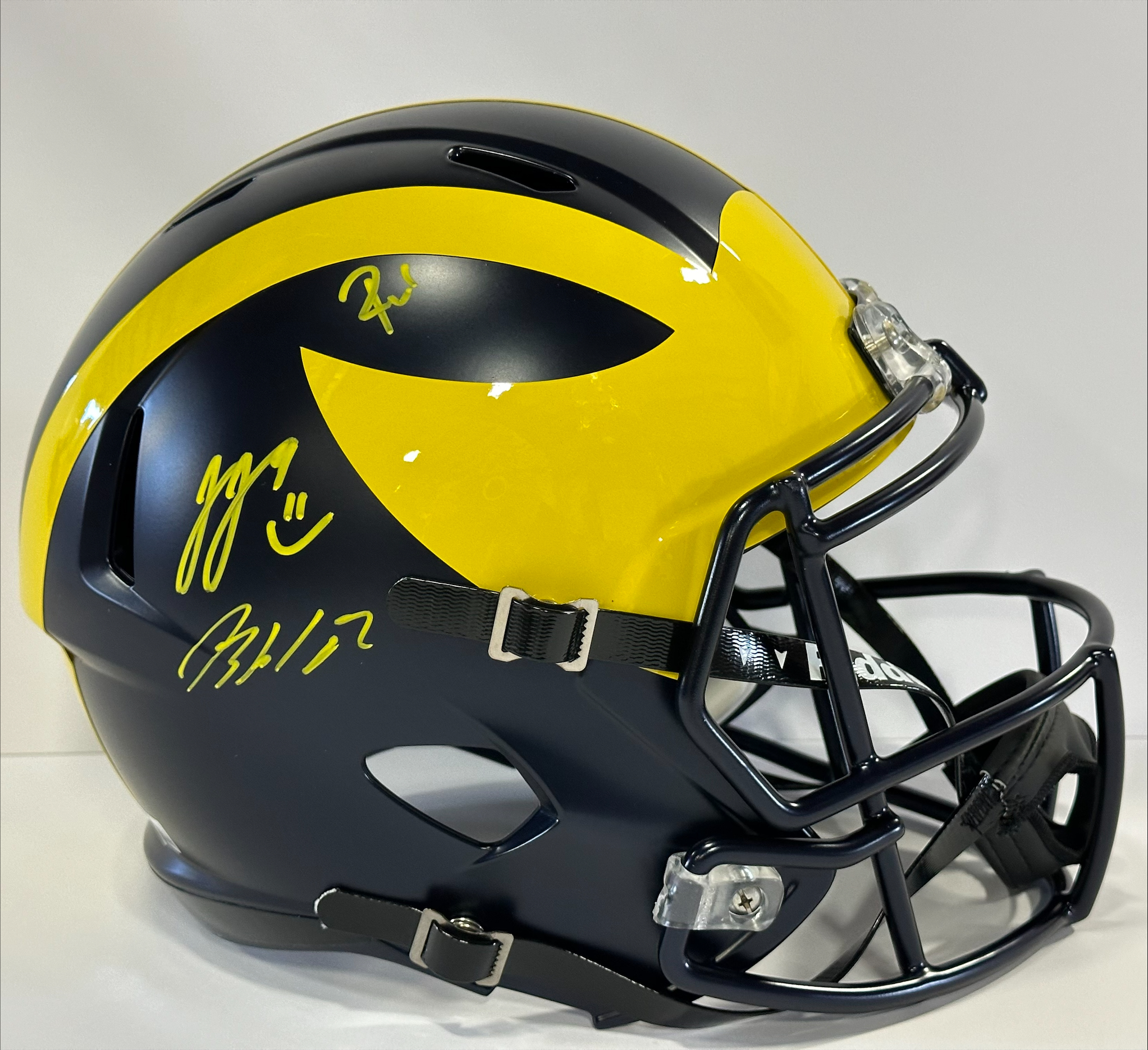 JJ McCarthy, Roman Wilson, & Blake Corum Signed Michigan Wolverines Full-Size Speed Helmet (Beckett) at PristineAuction.com JJ McCarthy, Roman Wilson, & Blake Corum Signed Michigan Wolverines Full-Size Speed Helmet (Beckett) at PristineAuction.com