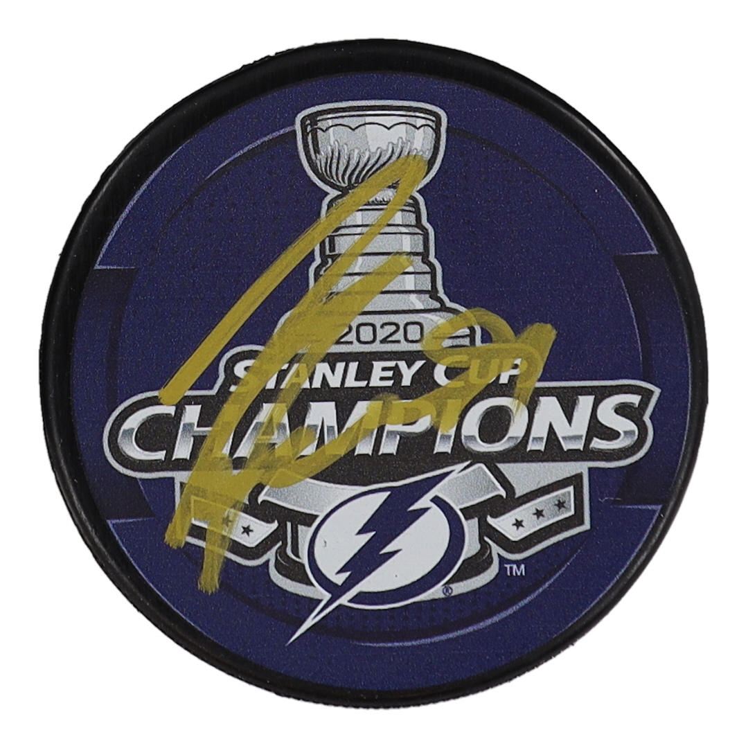 Steven Stamkos Signed 2020 Stanley Cup Champions Logo Hockey Puck (JSA) at PristineAuction.com Steven Stamkos Signed 2020 Stanley Cup Champions Logo Hockey Puck (JSA) at PristineAuction.com