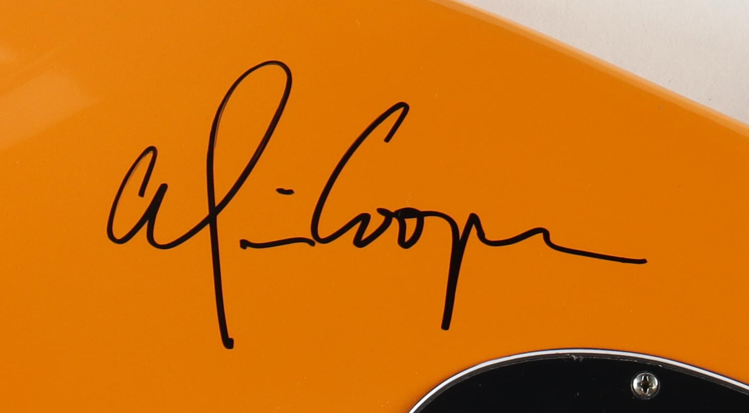 Alice Cooper Signed Full-Size Electric Guitar (Beckett) at PristineAuction.com Alice Cooper Signed Full-Size Electric Guitar (Beckett) at PristineAuction.com