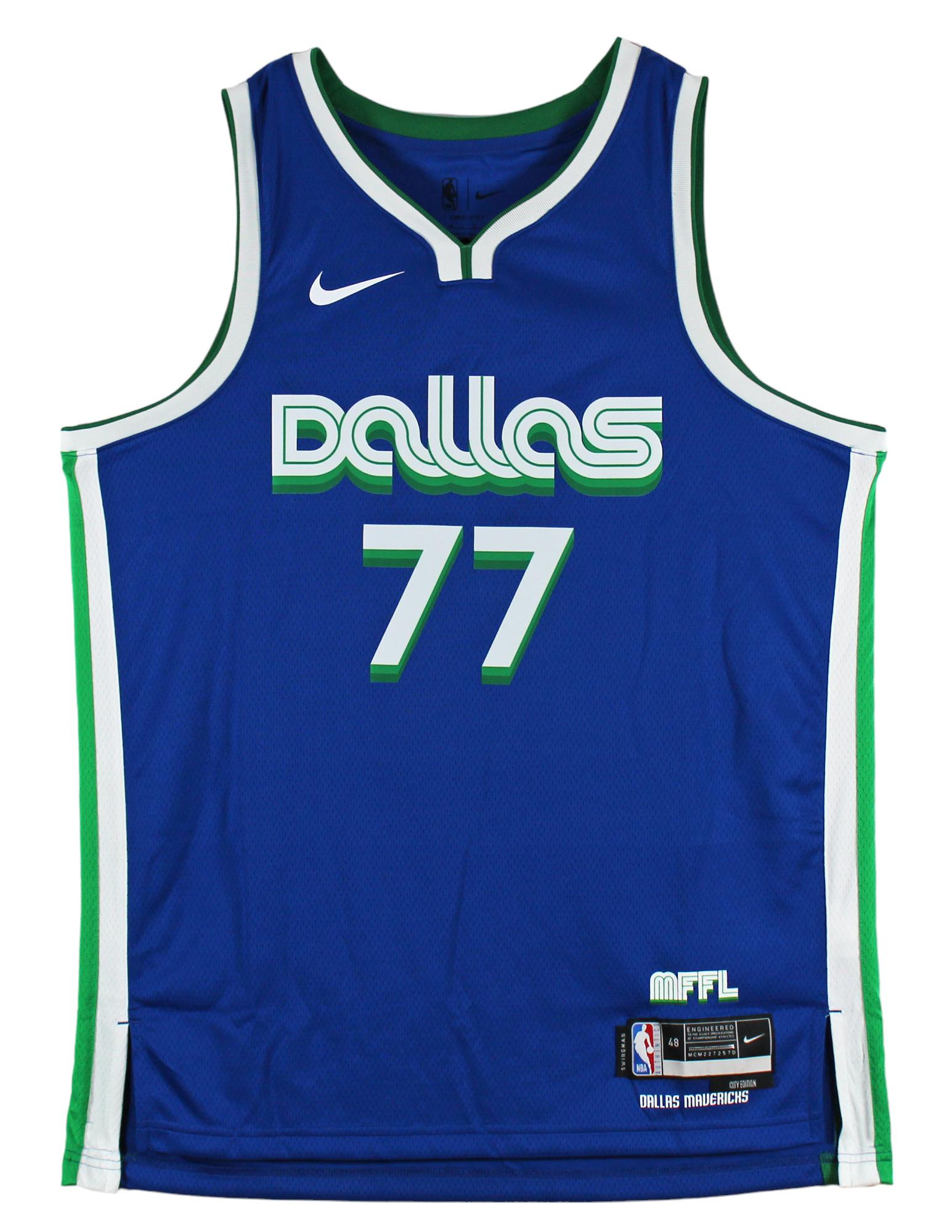 Luka Doncic Signed Mavericks Nike Jersey (JSA) at PristineAuction.com Luka Doncic Signed Mavericks Nike Jersey (JSA) at PristineAuction.com