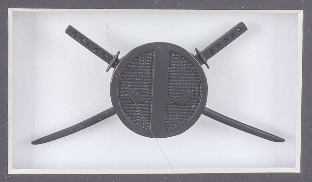 Vintage 1993 "Deadpool" Issue #1 Marvel Custom Framed First Issue Comic Book Display With Character Emblem at PristineAuction.com Vintage 1993 "Deadpool" Issue #1 Marvel Custom Framed First Issue Comic Book Display With Character Emblem at PristineAuction.com