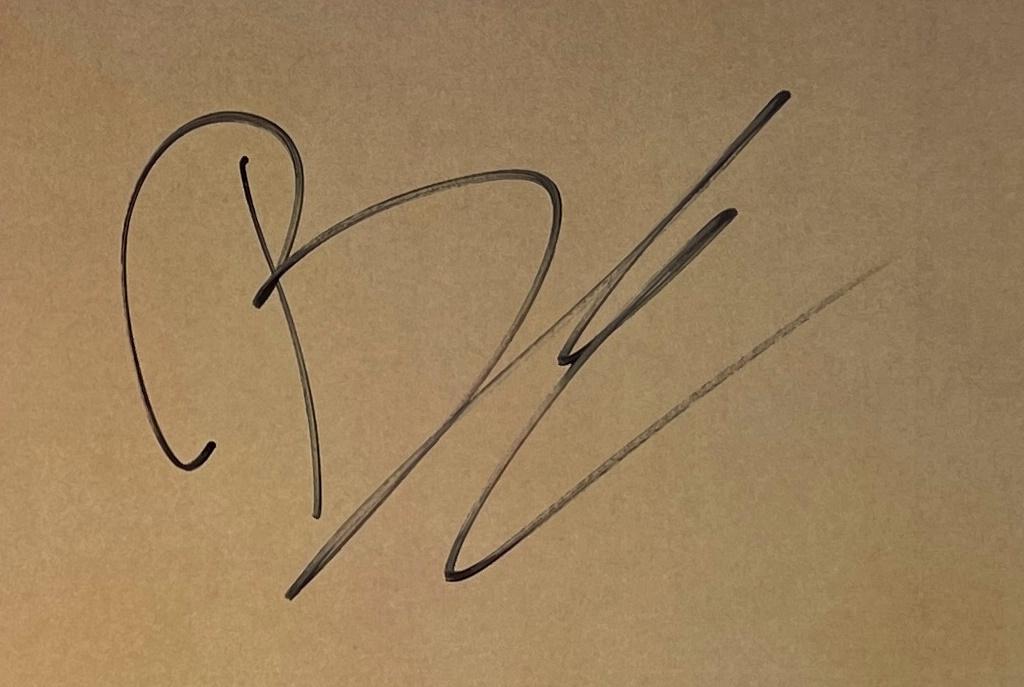 Billie Eilish Signed Custom Framed Photo (Beckett) at PristineAuction.com Billie Eilish Signed Custom Framed Photo (Beckett) at PristineAuction.com