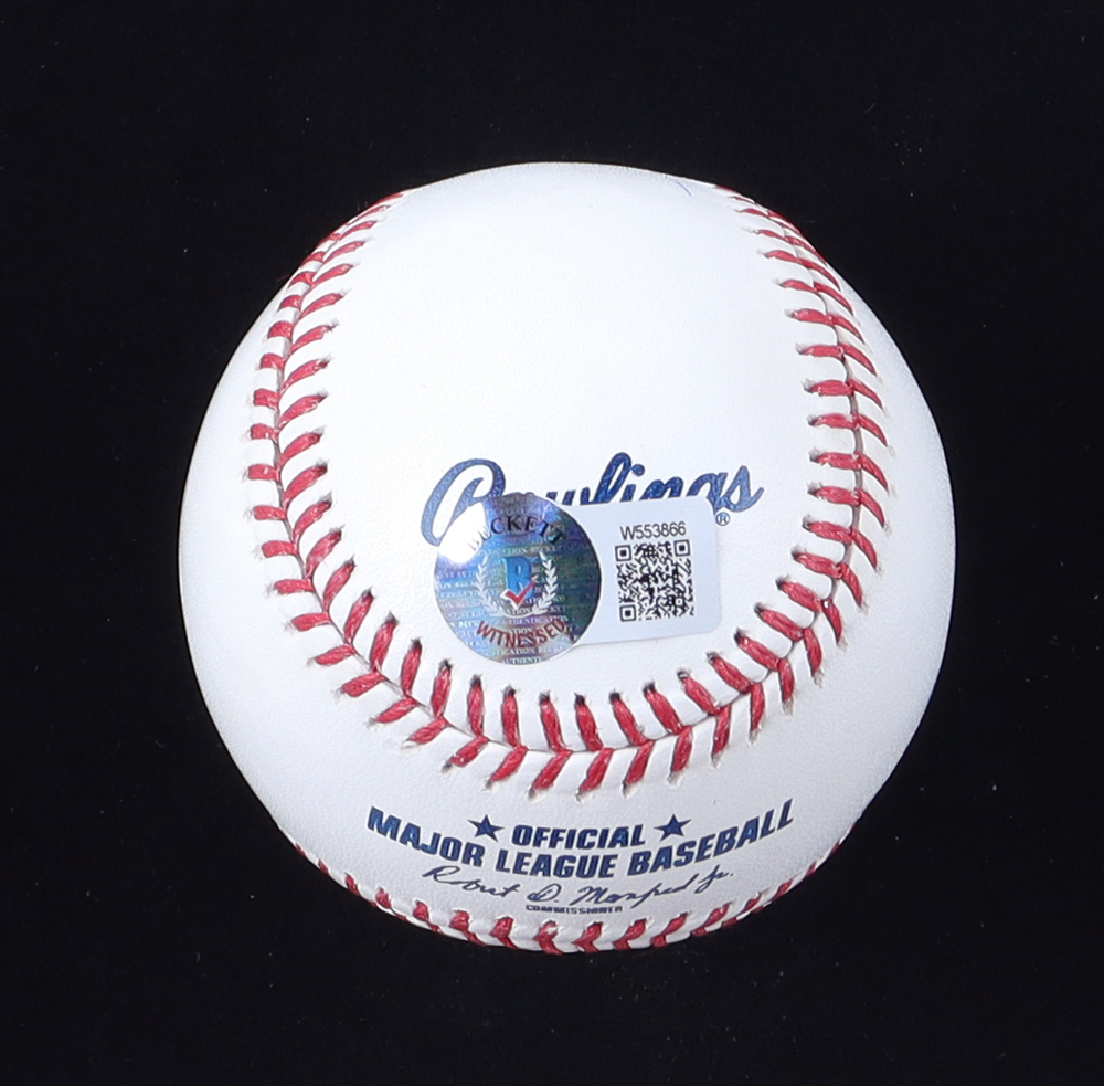 Ronald Acuna Jr. Signed OML Baseball (Beckett) at PristineAuction.com Ronald Acuna Jr. Signed OML Baseball (Beckett) at PristineAuction.com