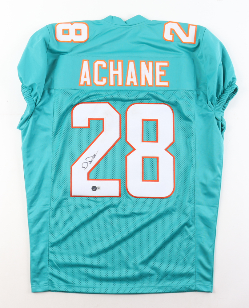 De'Von Achane Signed Jersey (Beckett) at PristineAuction.com De'Von Achane Signed Jersey (Beckett) at PristineAuction.com