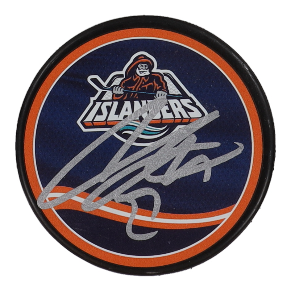 Anders Lee Signed Islanders Logo Hockey Puck (Beckett) at PristineAuction.com Anders Lee Signed Islanders Logo Hockey Puck (Beckett) at PristineAuction.com
