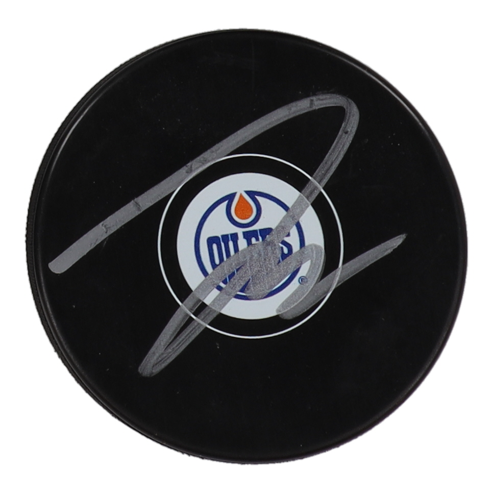 Ryan Nugent-Hopkins Signed Oilers Logo Hockey Puck (Beckett) at PristineAuction.com Ryan Nugent-Hopkins Signed Oilers Logo Hockey Puck (Beckett) at PristineAuction.com