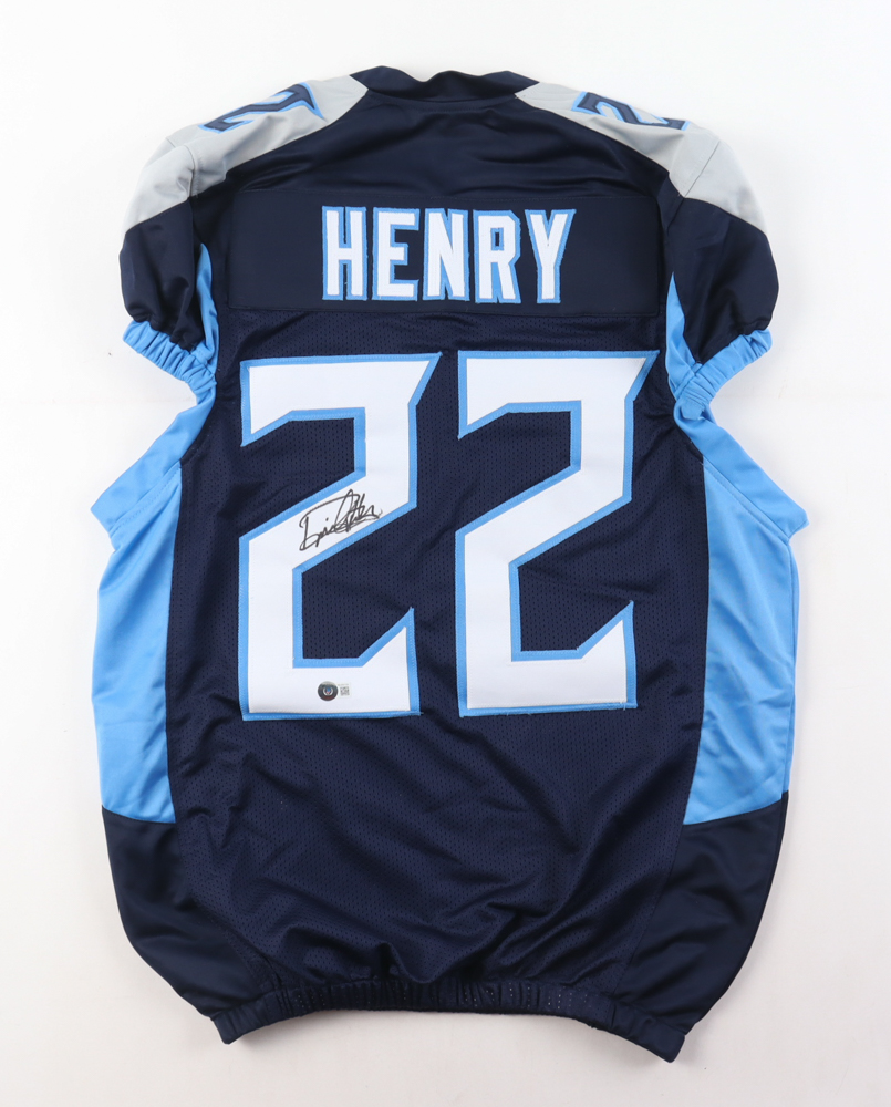 Derrick Henry Signed Jersey (Beckett) at PristineAuction.com Derrick Henry Signed Jersey (Beckett) at PristineAuction.com