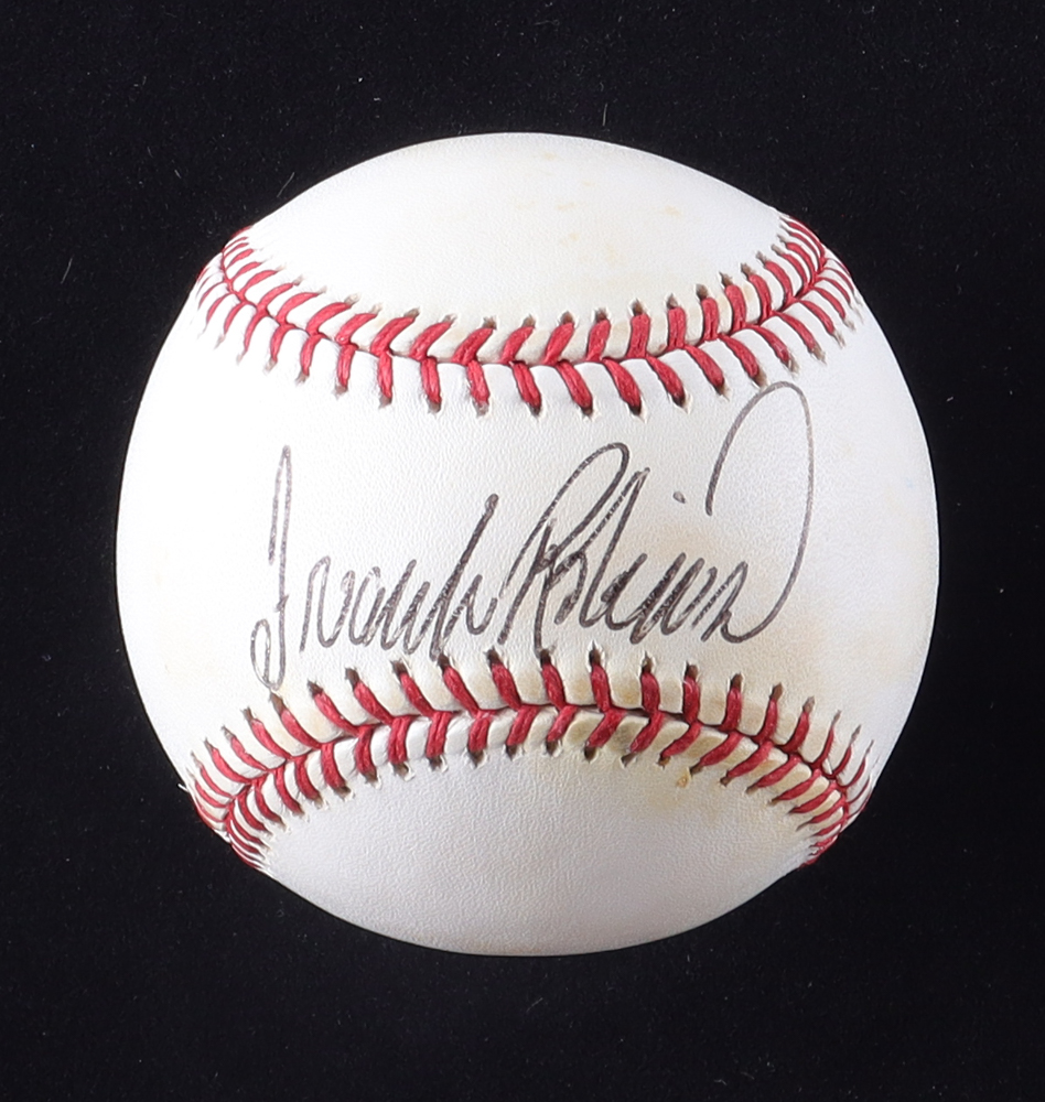 Frank Robinson Signed OAL Baseball (Beckett) at PristineAuction.com Frank Robinson Signed OAL Baseball (Beckett) at PristineAuction.com