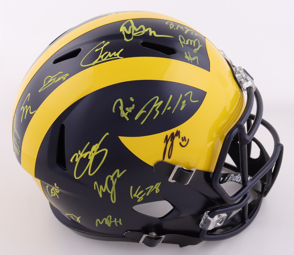 2023 Michigan Wolverines Full-Size Speed Helmet Team-Signed by (19) with J.J. McCarthy, Blake Corum, Roman Wilson, Colston Loveland (Beckett) at PristineAuction.com 2023 Michigan Wolverines Full-Size Speed Helmet Team-Signed by (19) with J.J. McCarthy, Blake Corum, Roman Wilson, Colston Loveland (Beckett) at PristineAuction.com