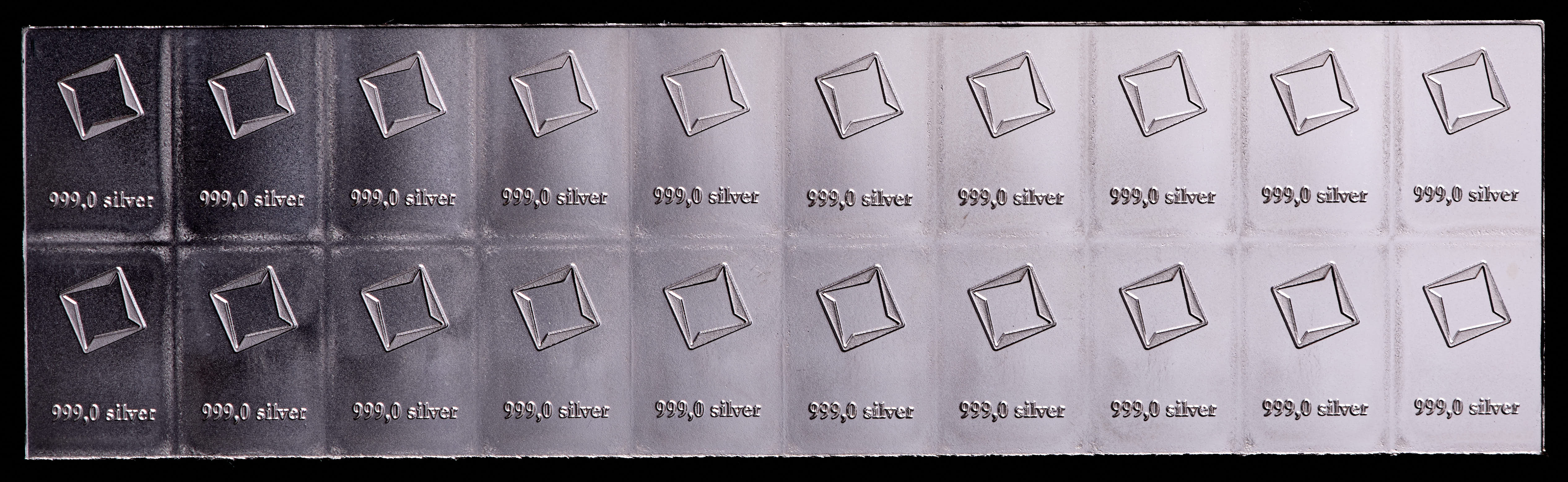 Uncut Sheet of (20) 1 Gram .999 Fine Silver Valcambi Mint Bullion Bars at PristineAuction.com Uncut Sheet of (20) 1 Gram .999 Fine Silver Valcambi Mint Bullion Bars at PristineAuction.com