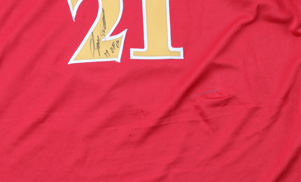 Dominique Wilkins Signed Jersey (Beckett) at PristineAuction.com Dominique Wilkins Signed Jersey (Beckett) at PristineAuction.com