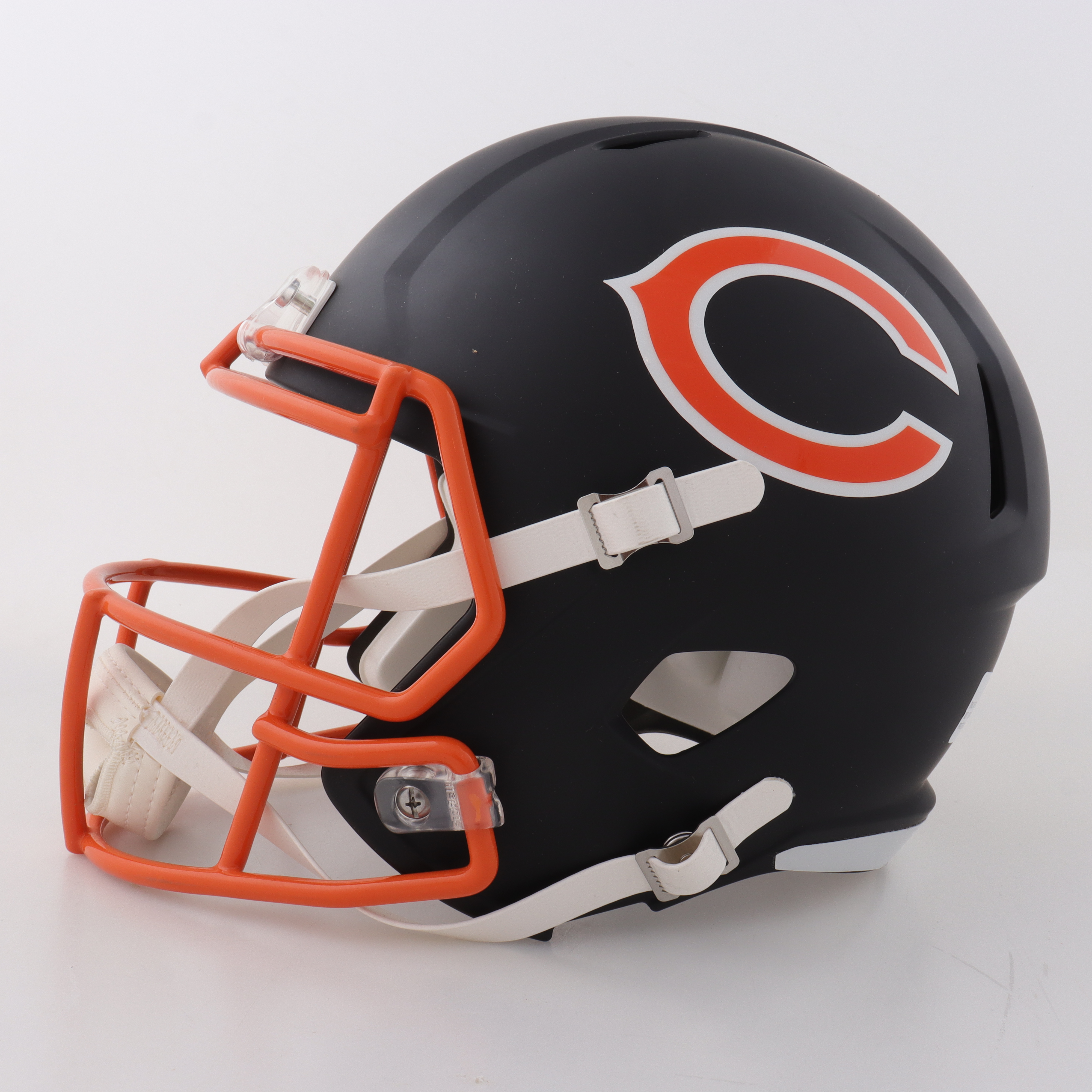 Brian Urlacher Signed Bears Full-Size Matte Black Speed Helmet (Steiner) at PristineAuction.com Brian Urlacher Signed Bears Full-Size Matte Black Speed Helmet (Steiner) at PristineAuction.com