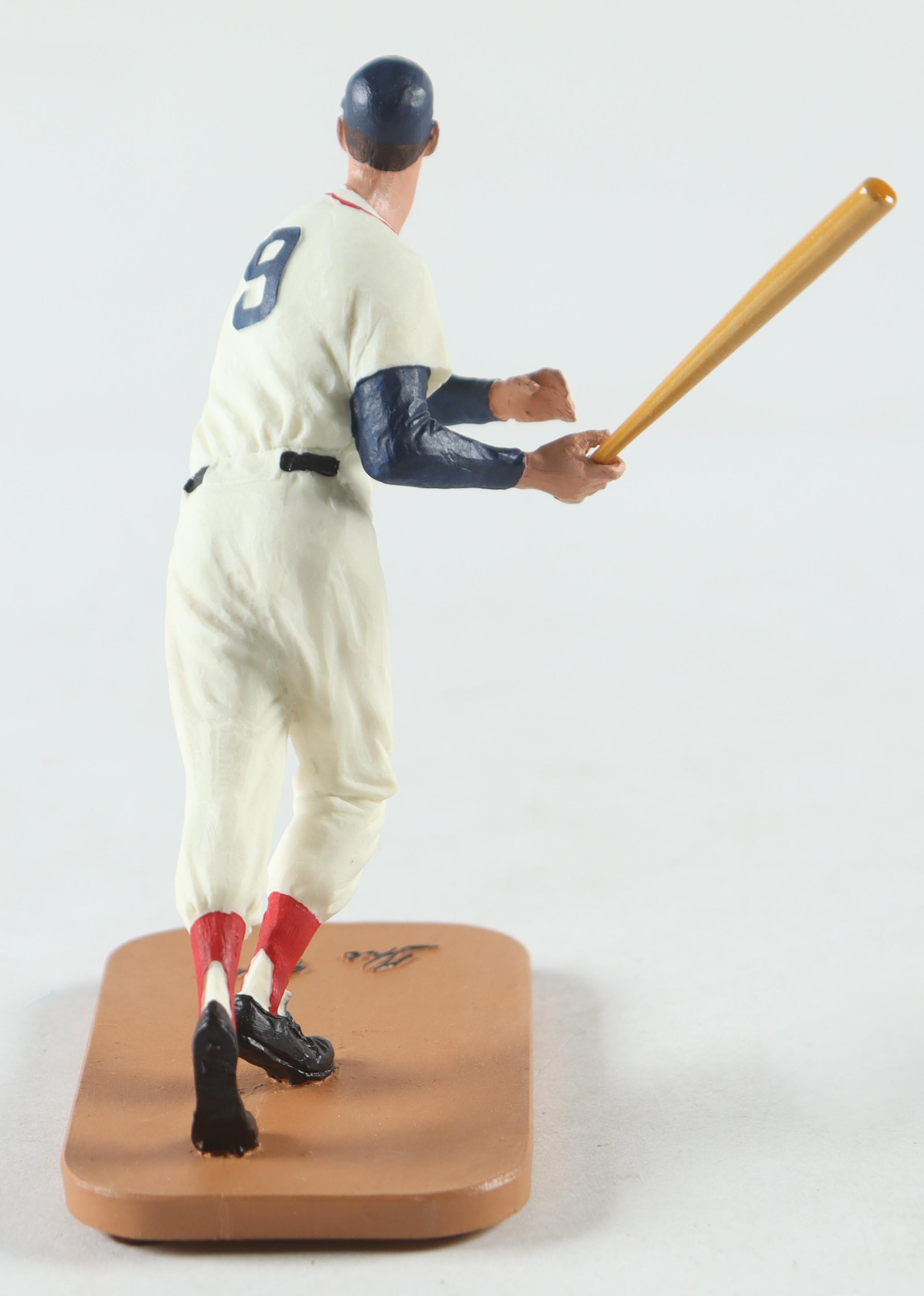 Ted Williams LE "The Kid" Ceramic Figurine (Gartlan USA) at PristineAuction.com Ted Williams LE "The Kid" Ceramic Figurine (Gartlan USA) at PristineAuction.com