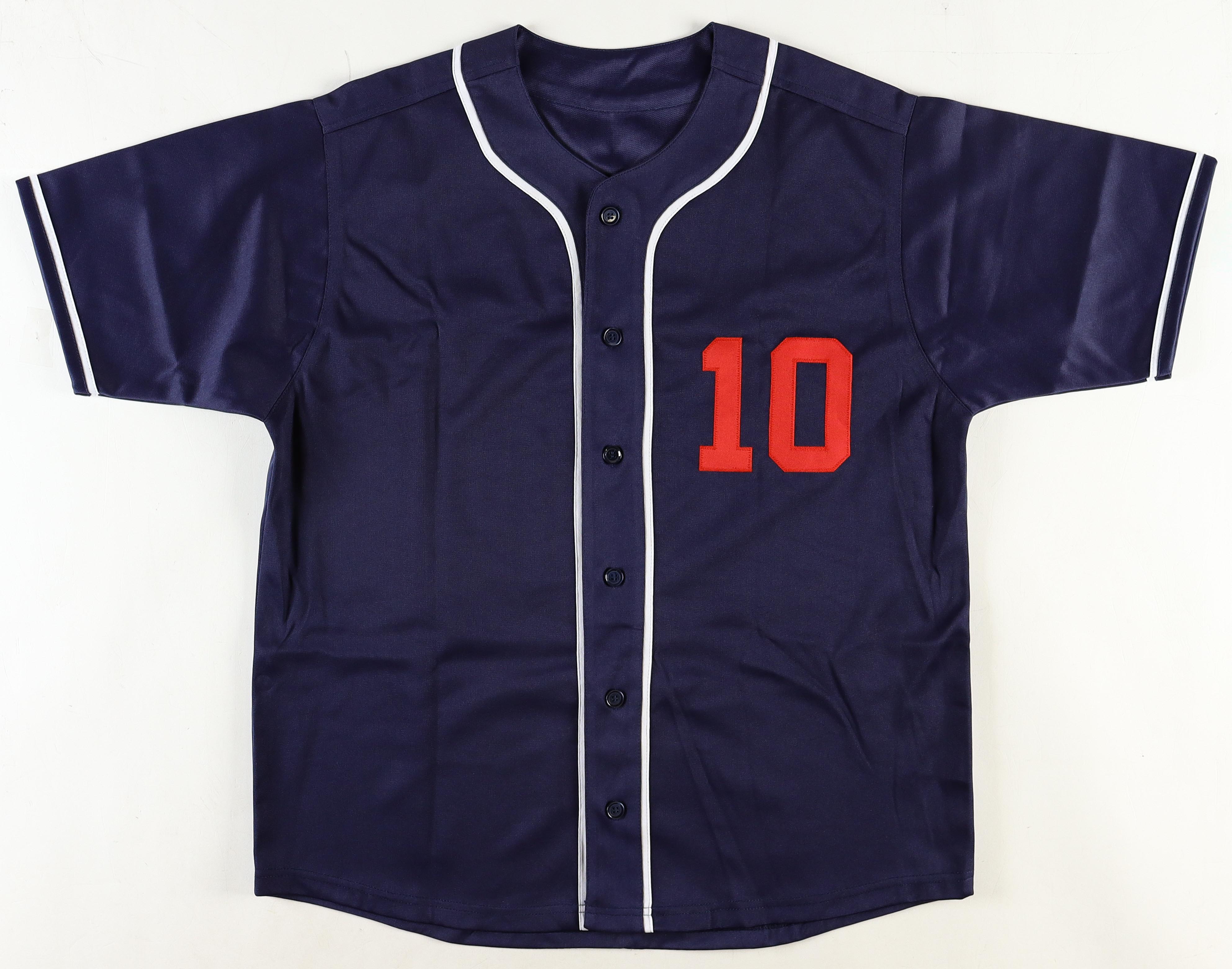 Chipper Jones Signed Jersey (Beckett) at PristineAuction.com Chipper Jones Signed Jersey (Beckett) at PristineAuction.com