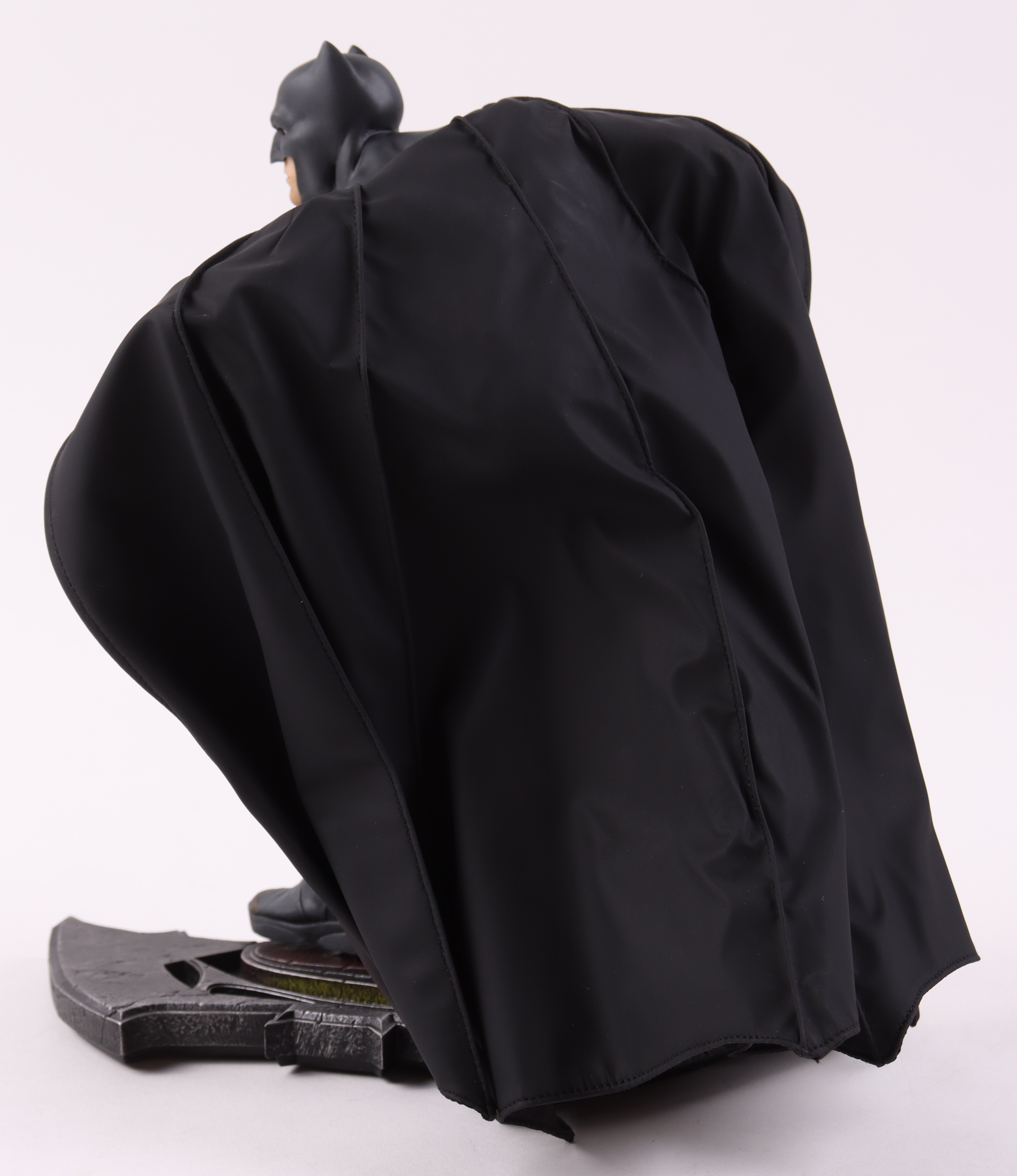 Ben Affleck Autographed Batman Suicide Squad DC 1:10 Art Scale Statue (Celebrity Authentics) at PristineAuction.com Ben Affleck Autographed Batman Suicide Squad DC 1:10 Art Scale Statue (Celebrity Authentics) at PristineAuction.com