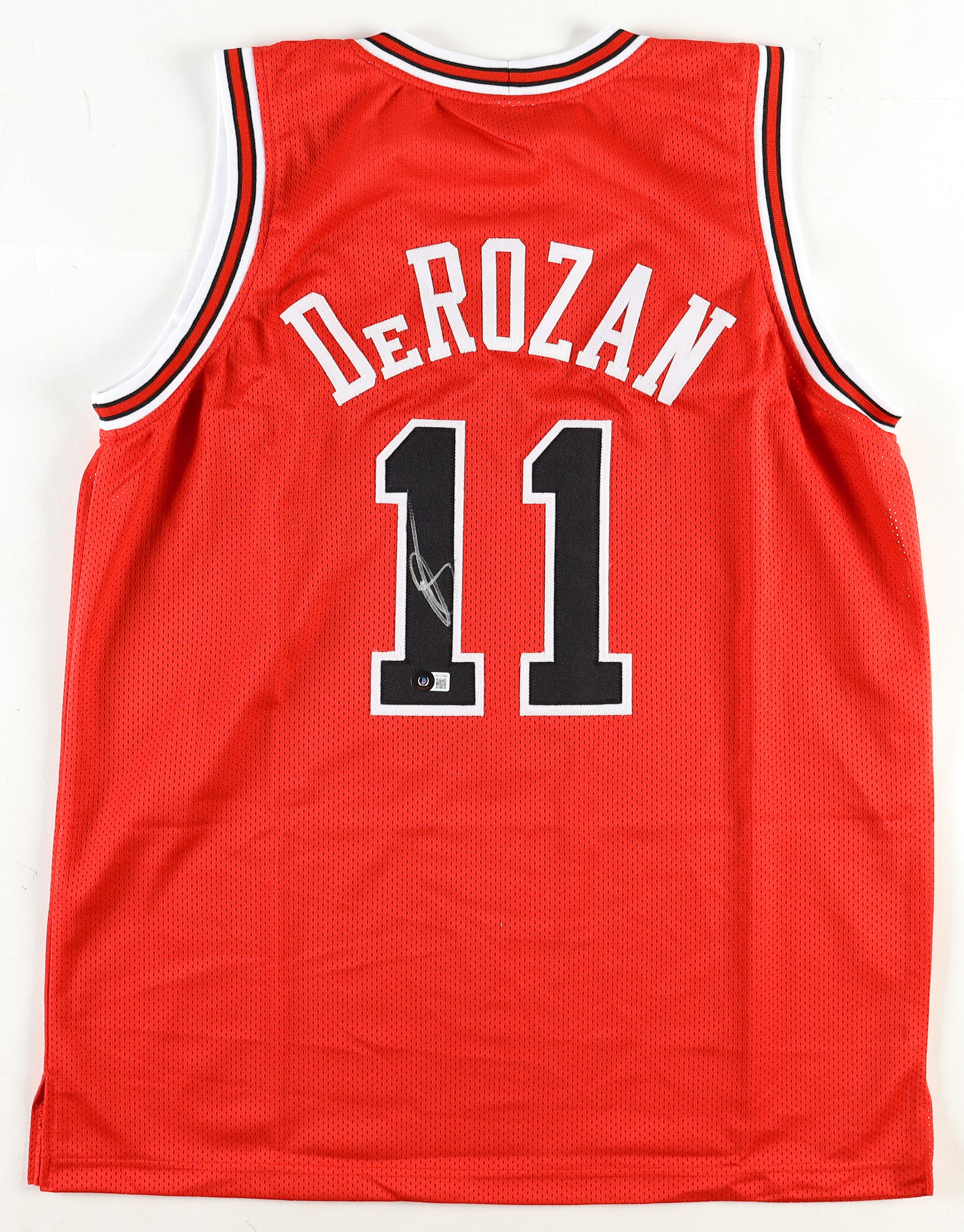 DeMar DeRozan Signed Jersey (Beckett) at PristineAuction.com DeMar DeRozan Signed Jersey (Beckett) at PristineAuction.com