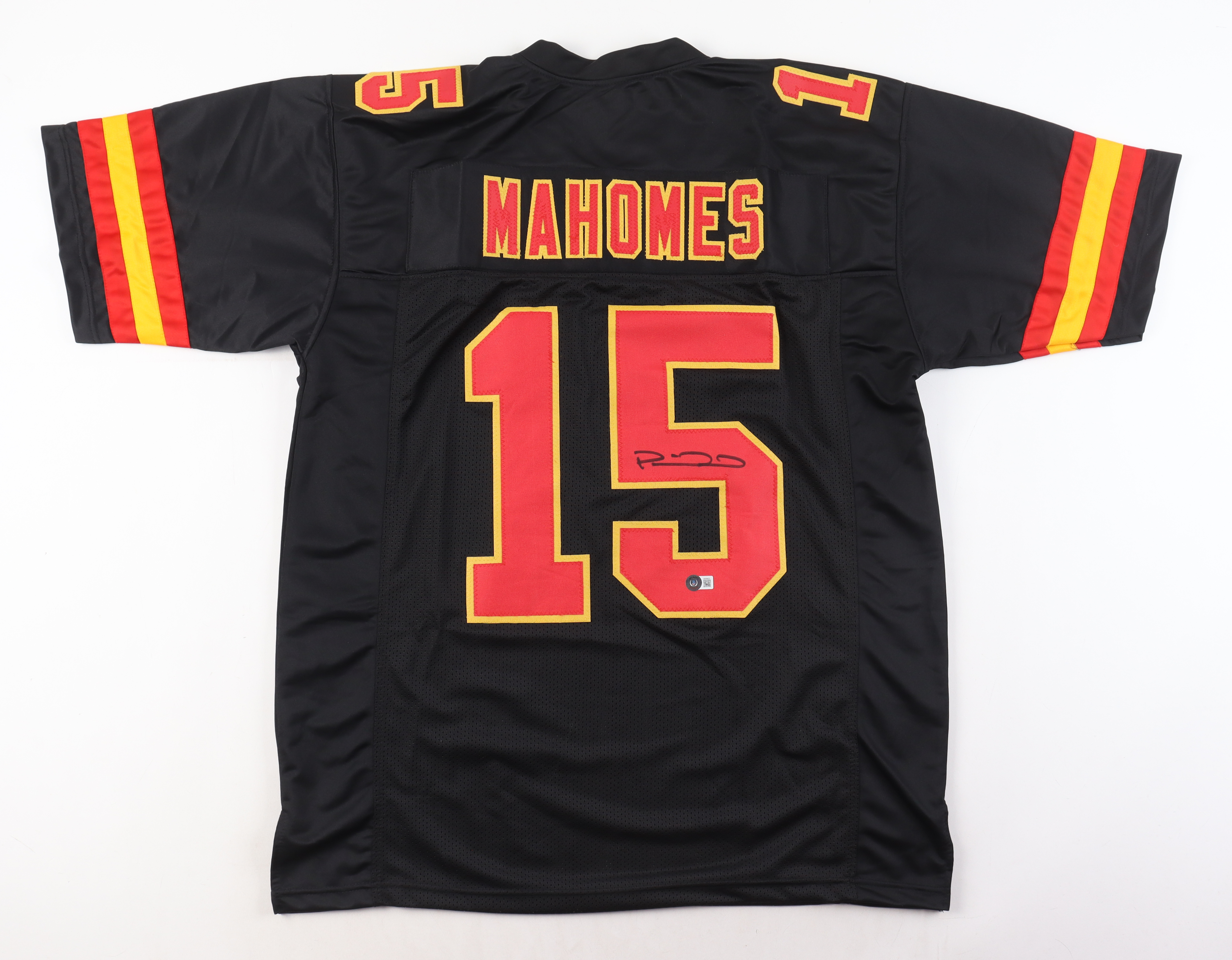 Patrick Mahomes Signed Jersey (Beckett) at PristineAuction.com Patrick Mahomes Signed Jersey (Beckett) at PristineAuction.com