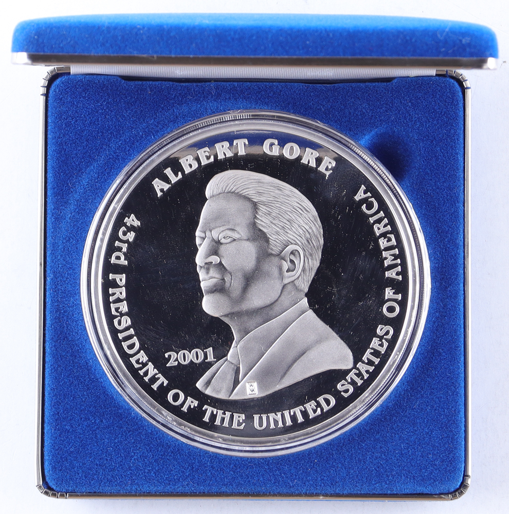 George W. Bush & Al Gore 2001 Washington Mint Giant Half-Pound Presidential Election Silver Proof Bullion Round with Display Case at PristineAuction.com George W. Bush & Al Gore 2001 Washington Mint Giant Half-Pound Presidential Election Silver Proof Bullion Round with Display Case at PristineAuction.com