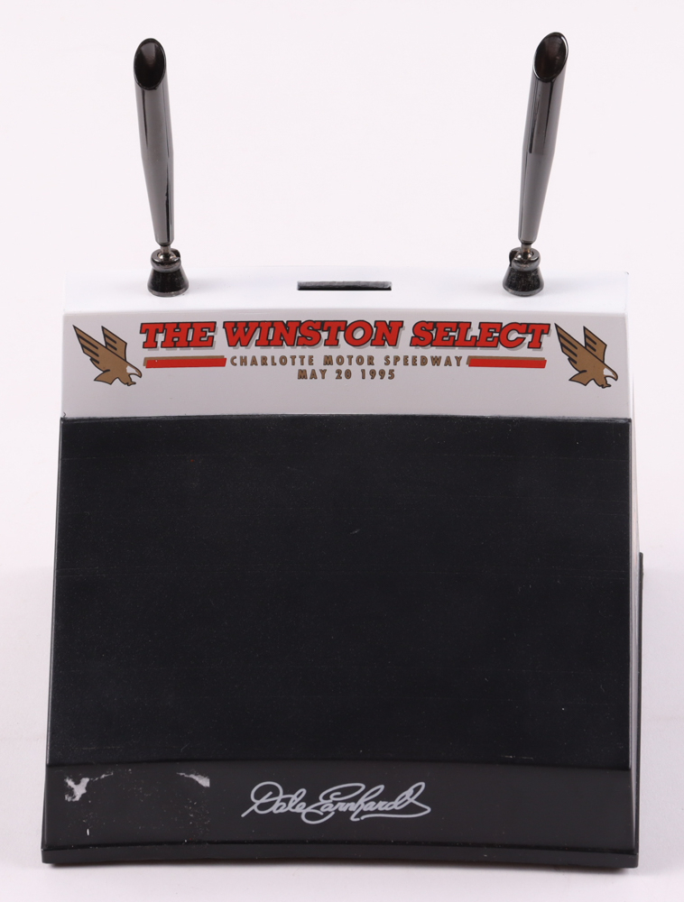 Dale Earnhardt Sr. 1995 Action 1:24 Scale #3 Goodwrench Silver 25th