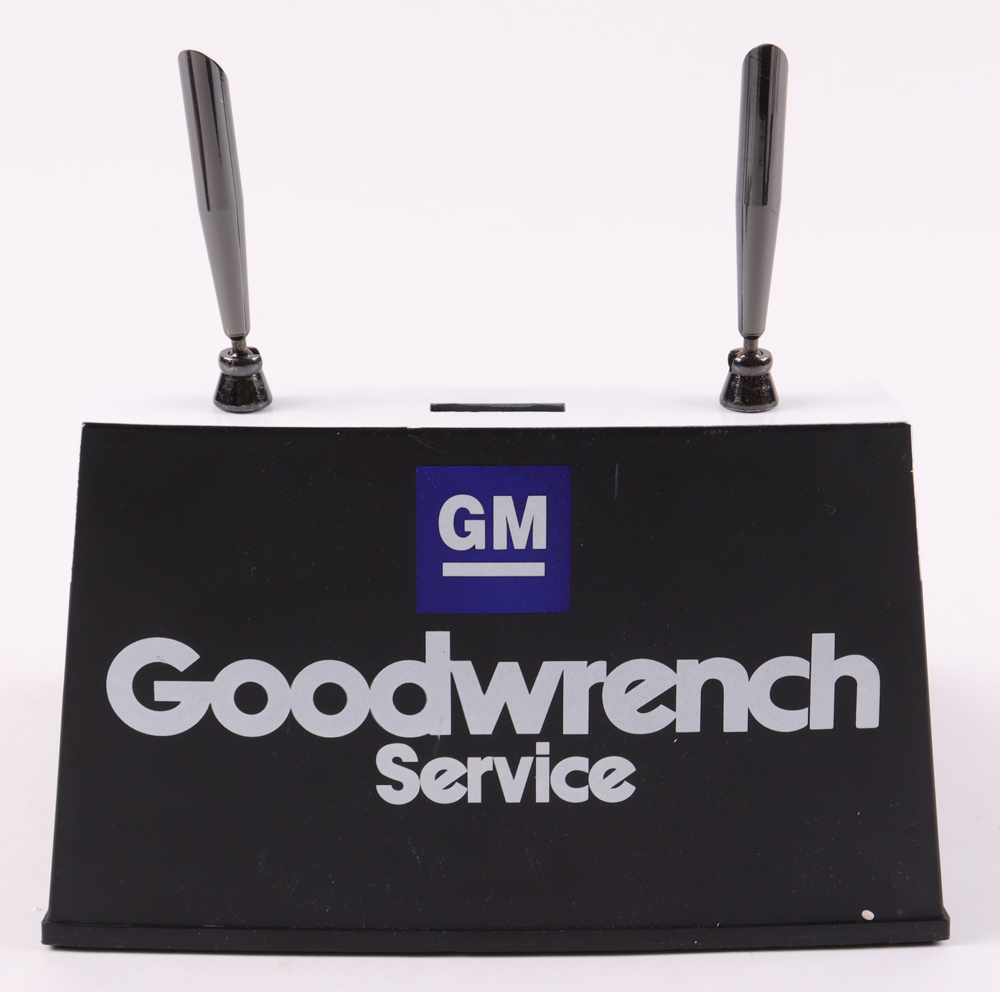 Dale Earnhardt Sr. 1995 Action 1:24 Scale #3 Goodwrench Silver 25th