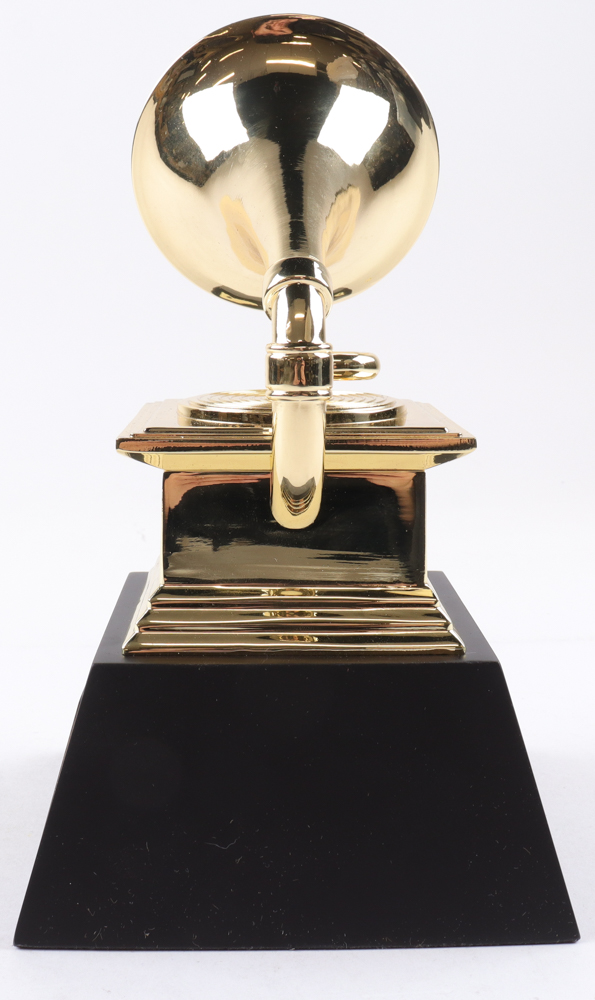 Taylor Swift 2009 Album of the Year "Fearless" Replica Grammy Awards Gramophone Trophy at PristineAuction.com Taylor Swift 2009 Album of the Year "Fearless" Replica Grammy Awards Gramophone Trophy at PristineAuction.com