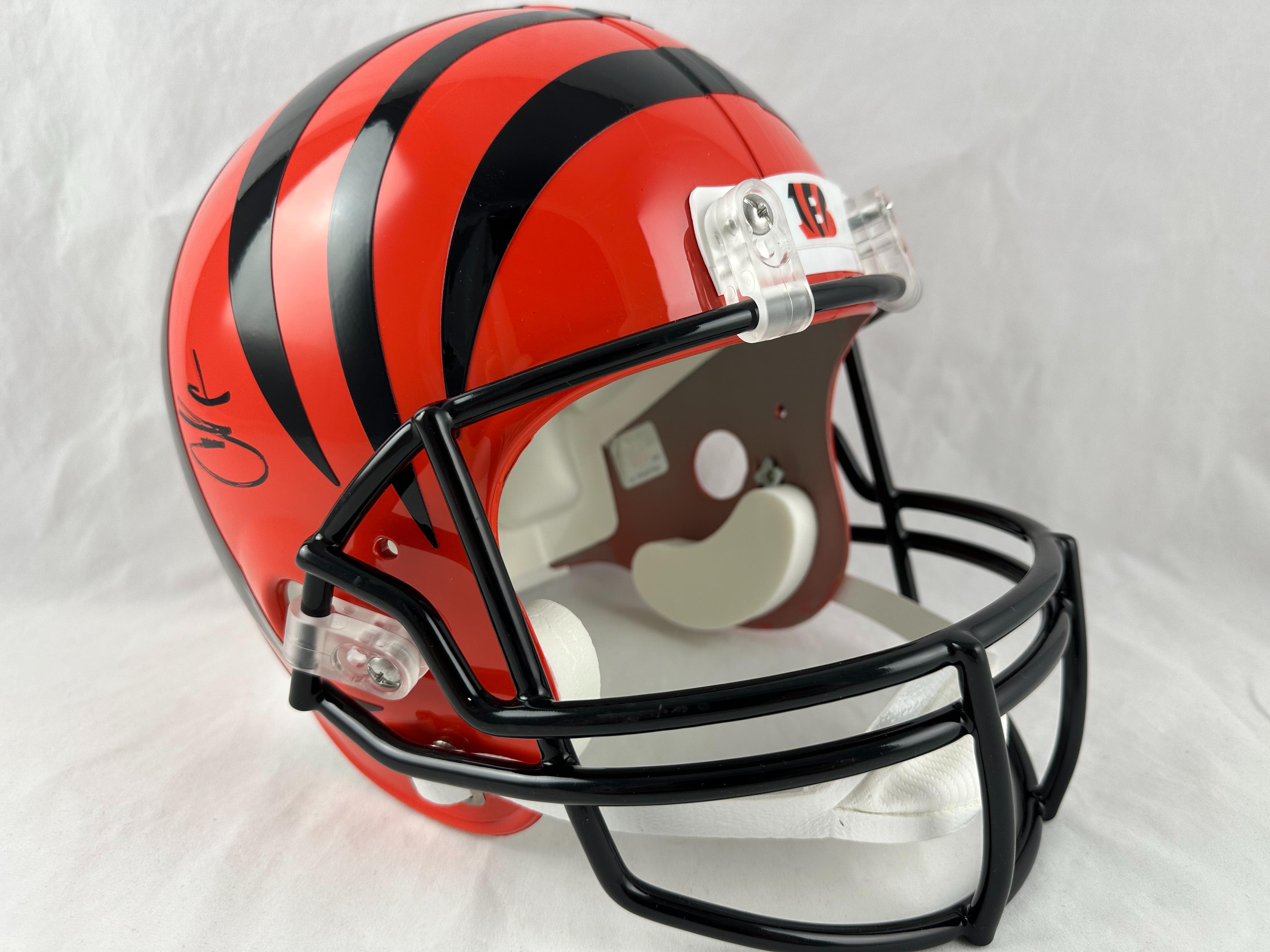 Chad Johnson Signed Bengals Full-Size Helmet (Beckett) at PristineAuction.com Chad Johnson Signed Bengals Full-Size Helmet (Beckett) at PristineAuction.com