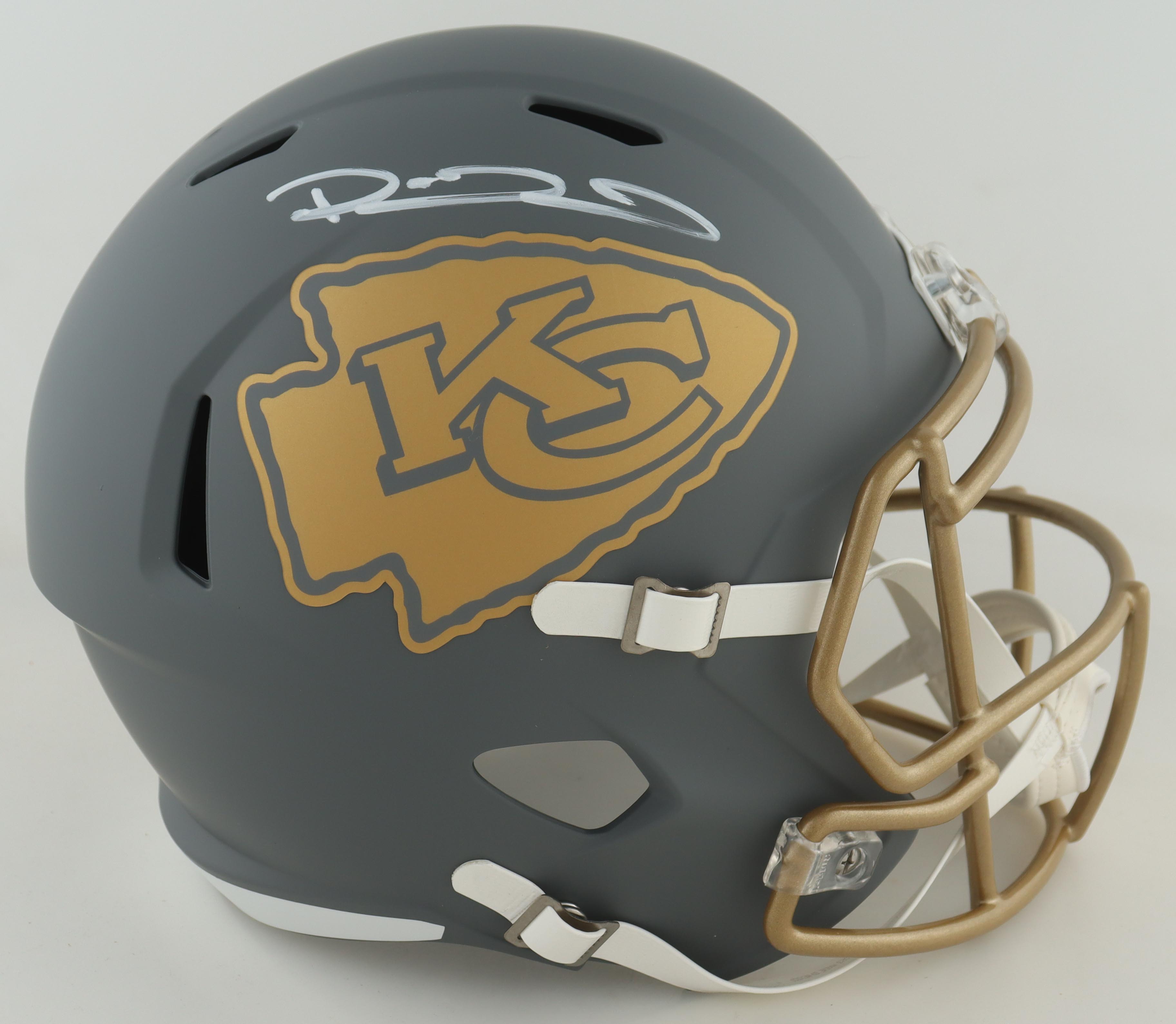 Patrick Mahomes II Signed Chiefs Full-Size Speed Helmet (Beckett) at PristineAuction.com Patrick Mahomes II Signed Chiefs Full-Size Speed Helmet (Beckett) at PristineAuction.com