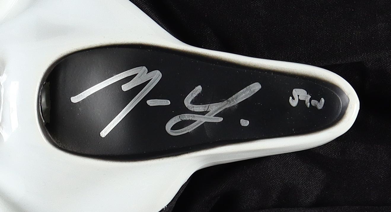 Matthew Lillard Signed "Scream" Ghostface Mask Inscribed "Stu" (JSA) at PristineAuction.com Matthew Lillard Signed "Scream" Ghostface Mask Inscribed "Stu" (JSA) at PristineAuction.com