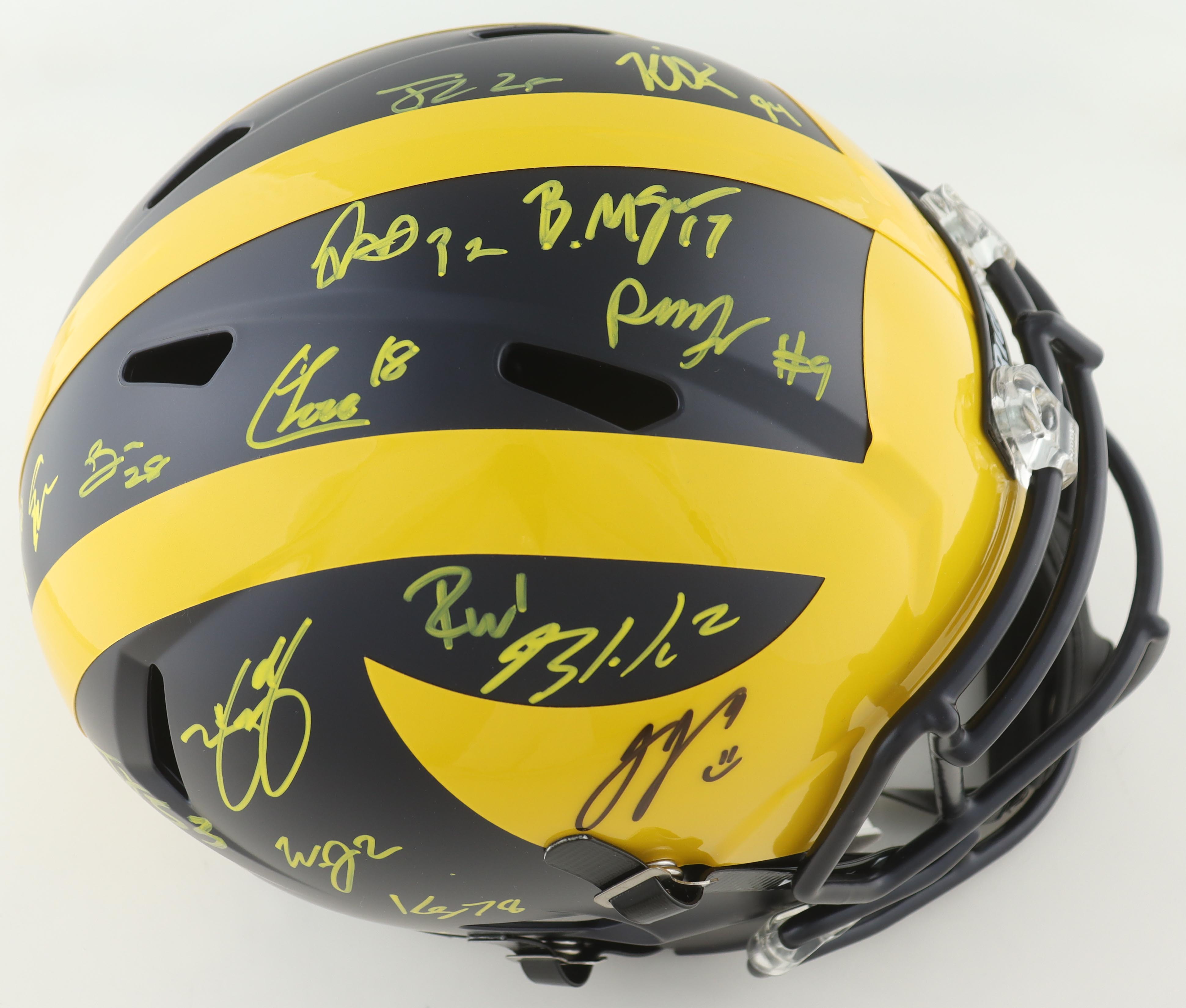 2023 Michigan Wolverines Full-Size Speed Helmet Team-Signed by (19) with J.J. McCarthy, Blake Corum, Roman Wilson, Colston Loveland (Beckett) at PristineAuction.com 2023 Michigan Wolverines Full-Size Speed Helmet Team-Signed by (19) with J.J. McCarthy, Blake Corum, Roman Wilson, Colston Loveland (Beckett) at PristineAuction.com