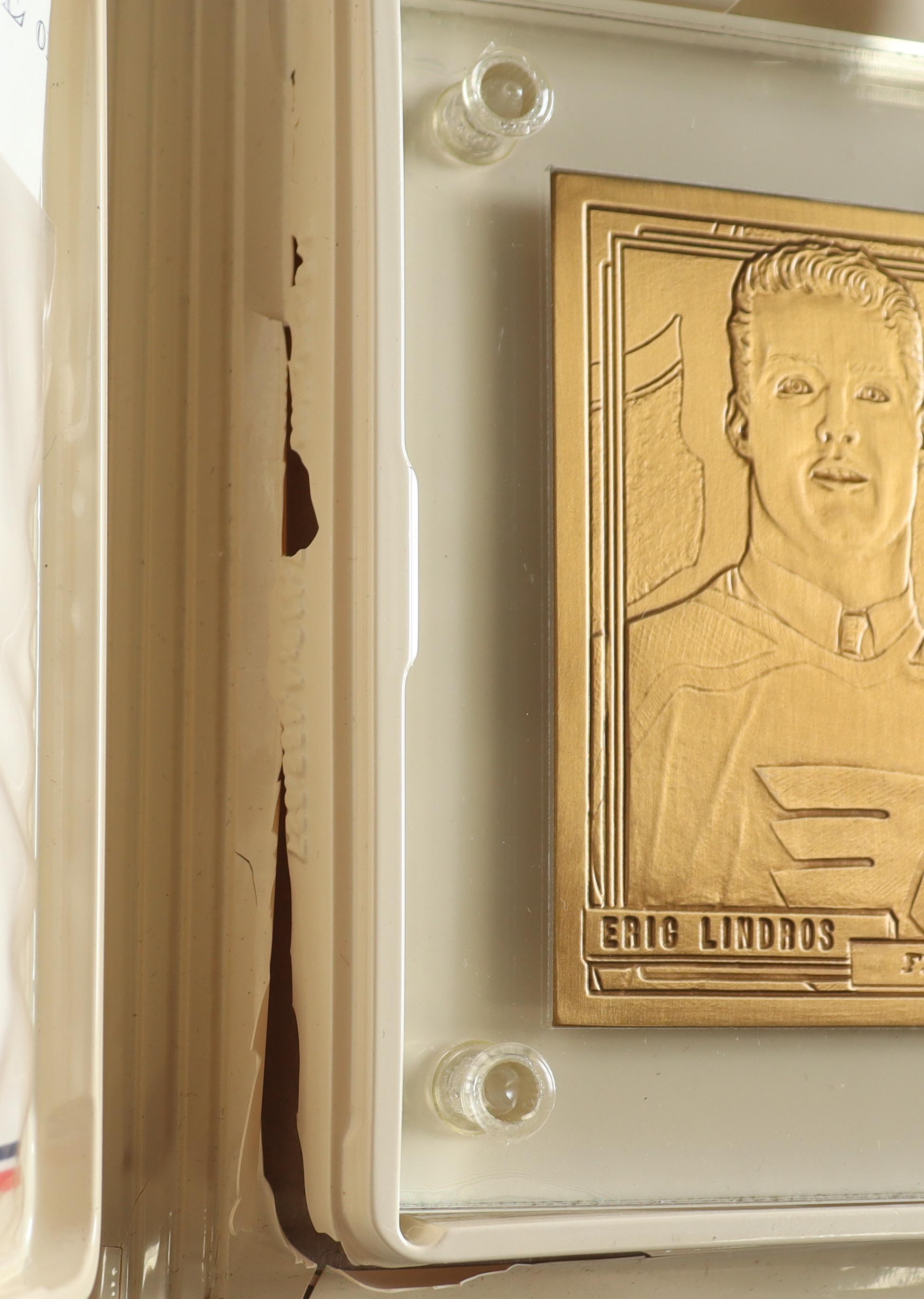 1992 Highland Mint LE Eric Lindros Bronze "Mint-Card" #529 #837/3,000 at PristineAuction.com 1992 Highland Mint LE Eric Lindros Bronze "Mint-Card" #529 #837/3,000 at PristineAuction.com